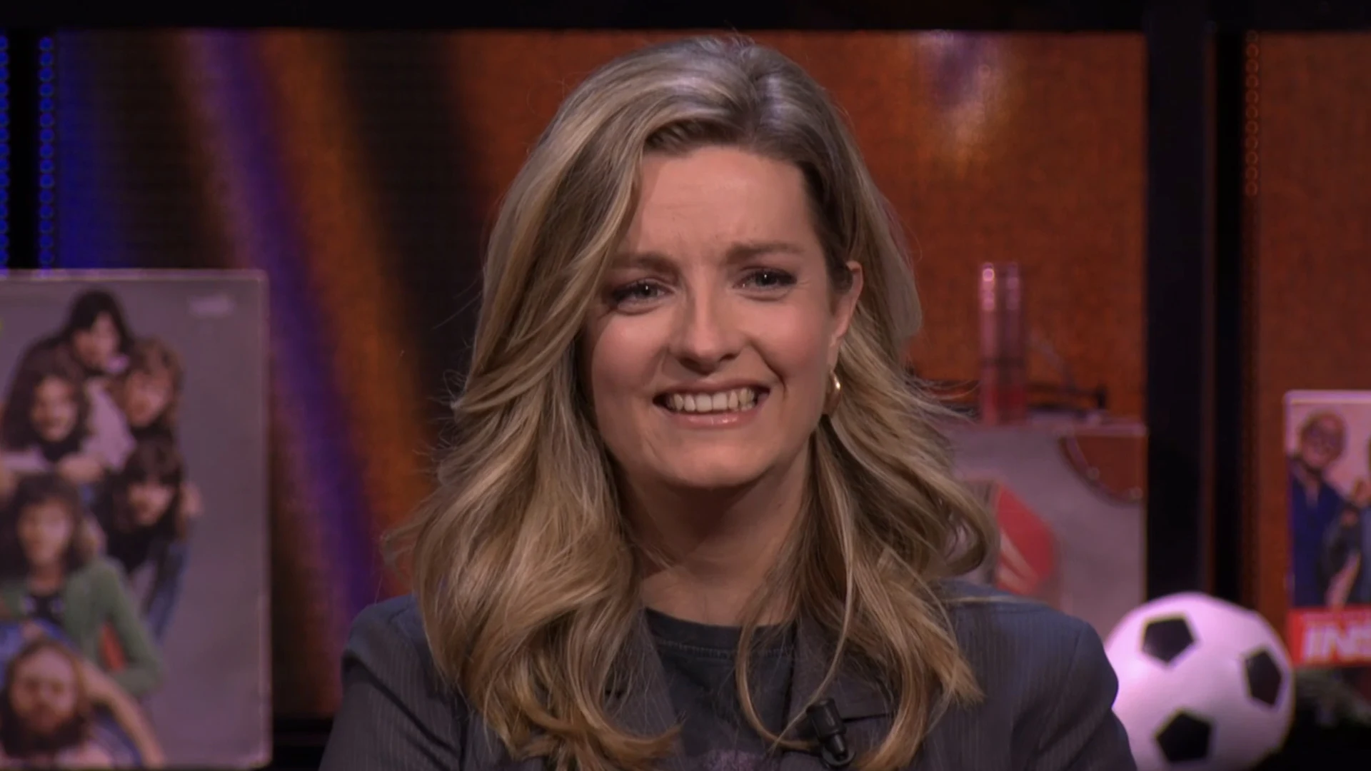 Zwangere Merel Ek zit balend op de bank: 'Ik wil weer aan het werk'