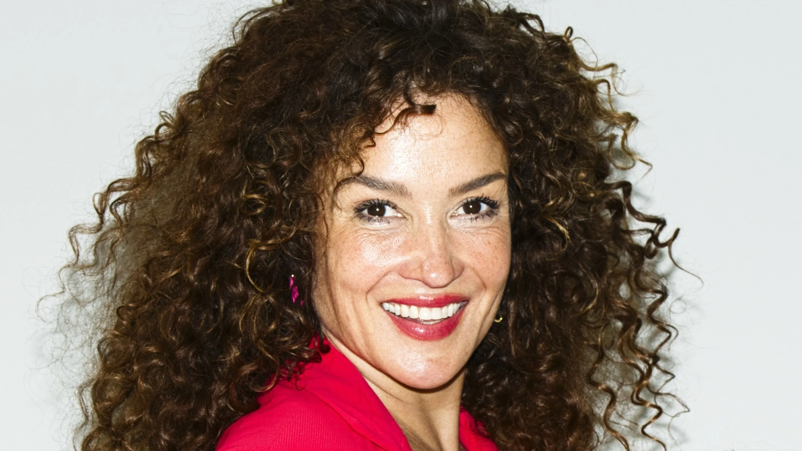 Katja Schuurman deelt bijzondere beelden van haar zwangerschappen