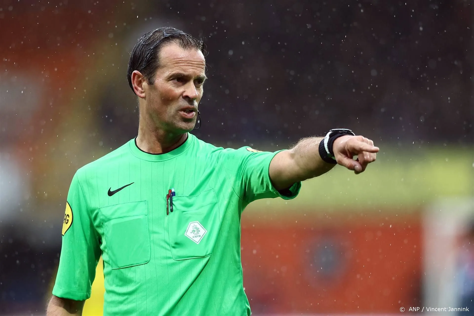  Carrièreswitch voor scheidsrechter Bas Nijhuis 