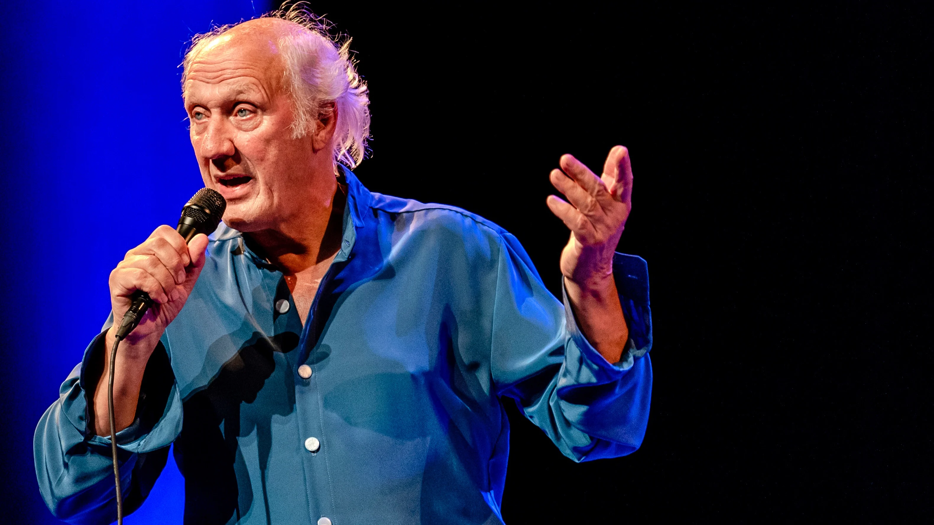 Kijkers dolenthousiast over optreden Herman van Veen