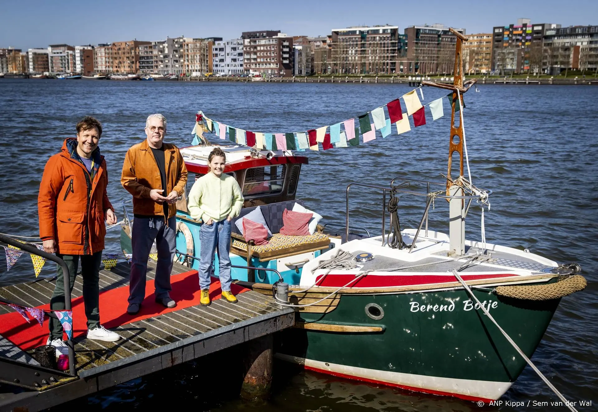 Thomas Acda en Klaas van Kruistum in familiefilm Berend Botje