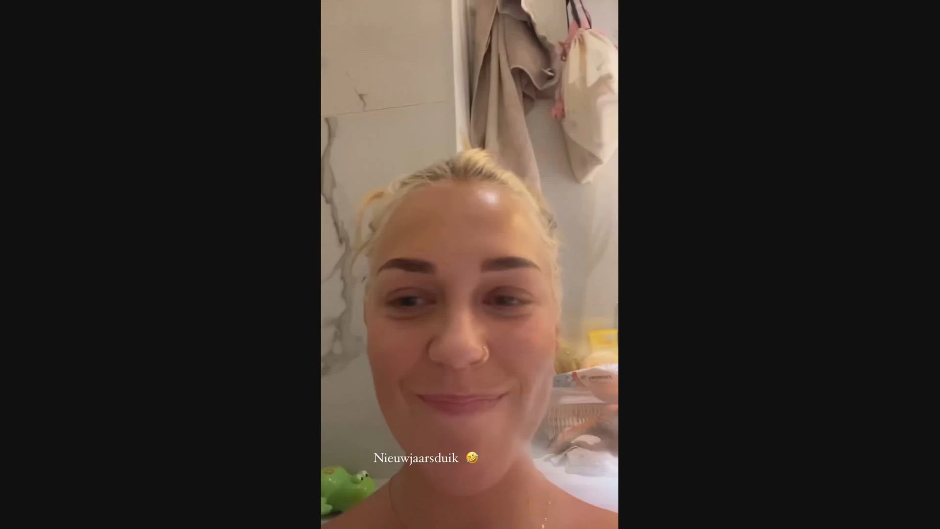 Dave Roelvink en Marijn Kuipers samen in bad