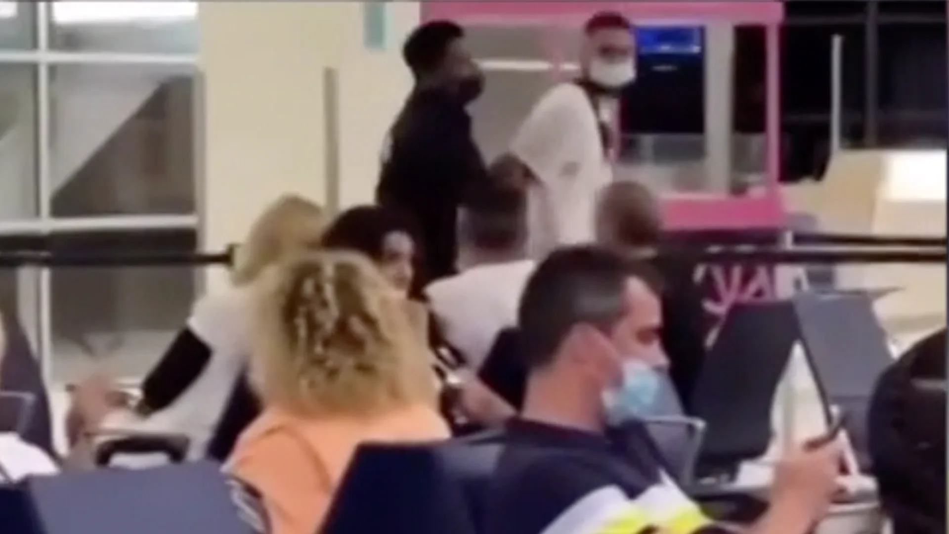 'Josylvio opgepakt vanwege vervalste PCR-test'