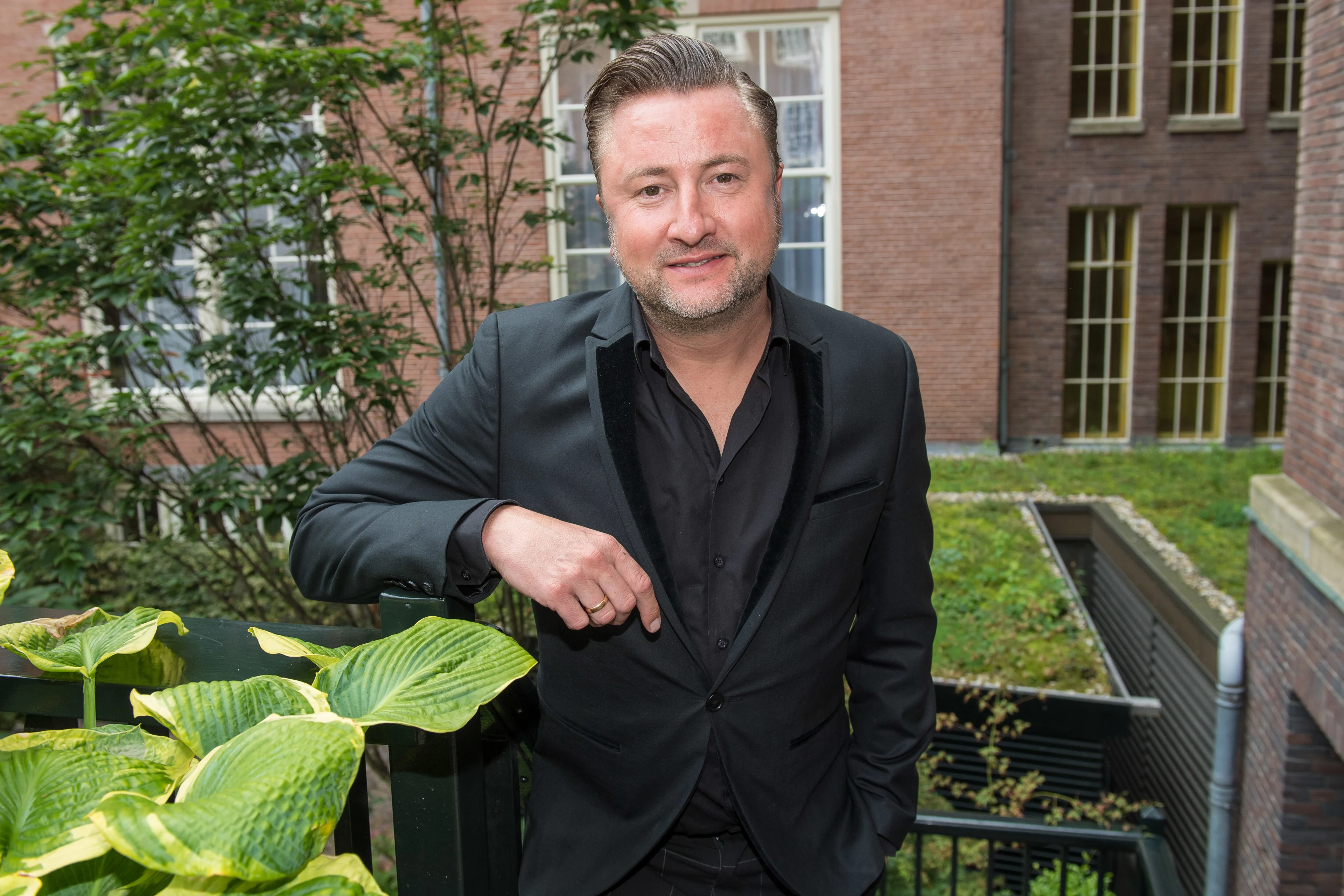 Dennis Weening maakt zich zorgen om schoonmoeder