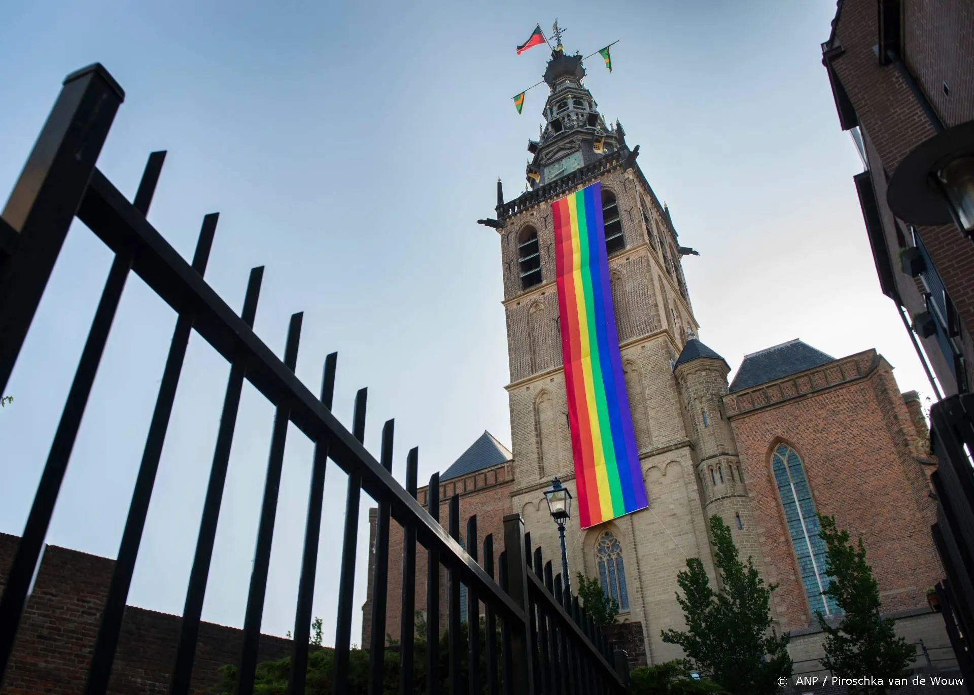 Stellen strijden in Verboden Liefde voor acceptatie