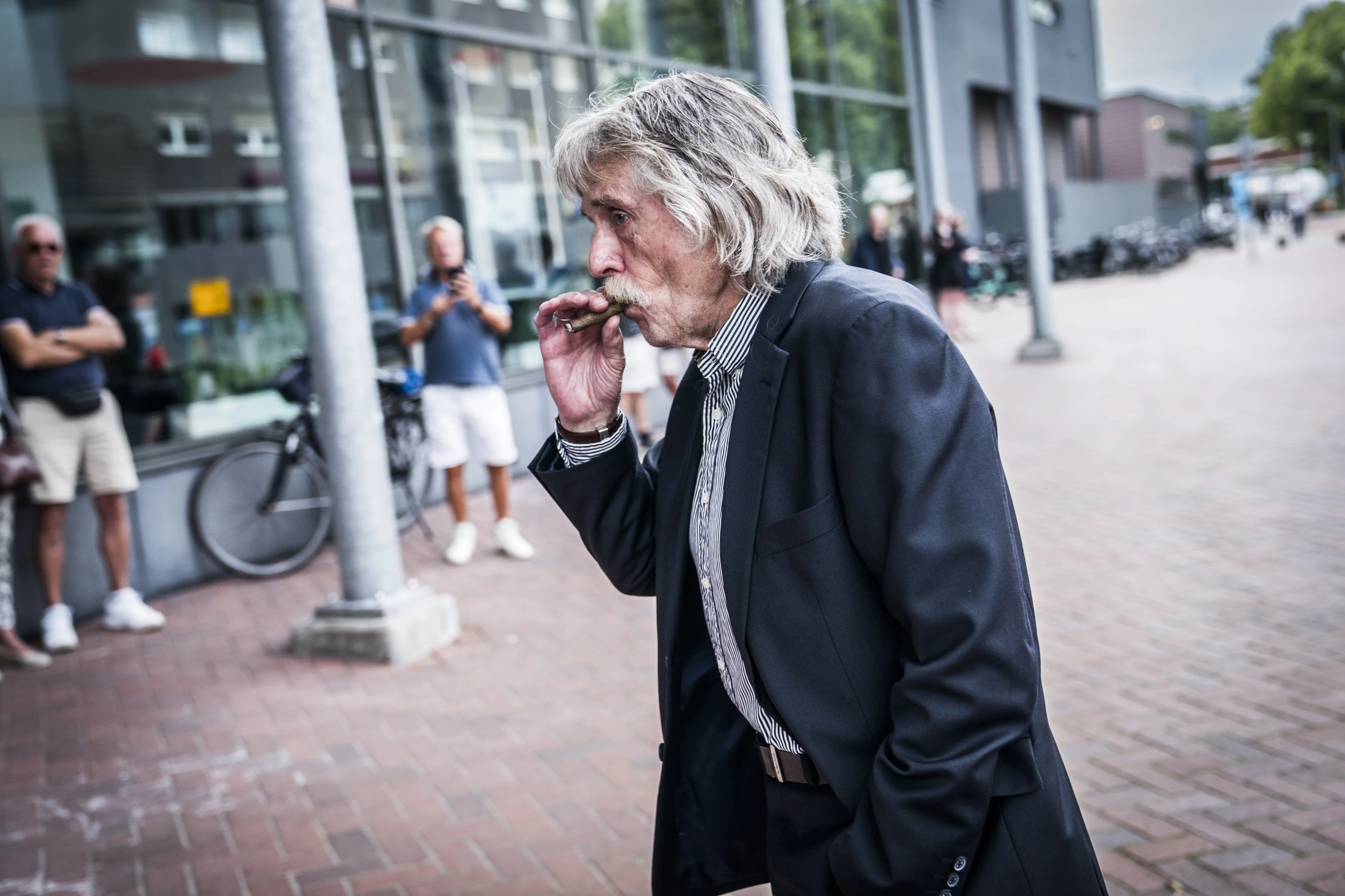 Johan Derksen vernietigend: 'Hij terroriseert het land'