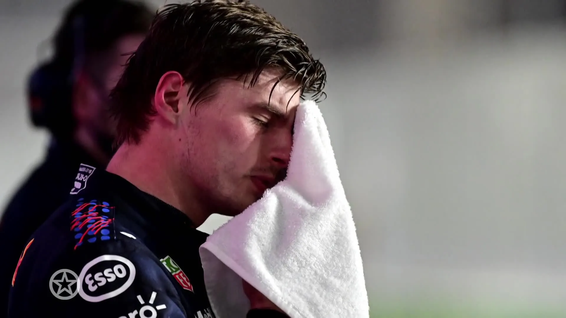 Woede om kerstspotje met heftige crash Max Verstappen