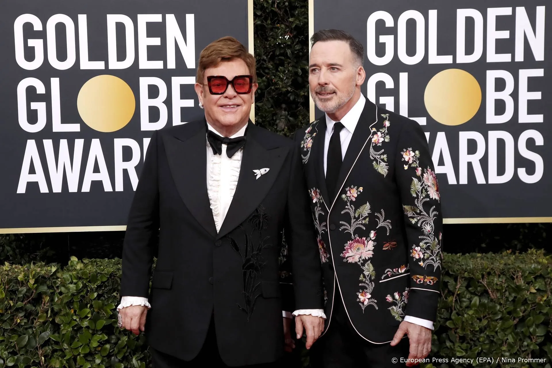 Man Elton John is zeven jaar nuchter