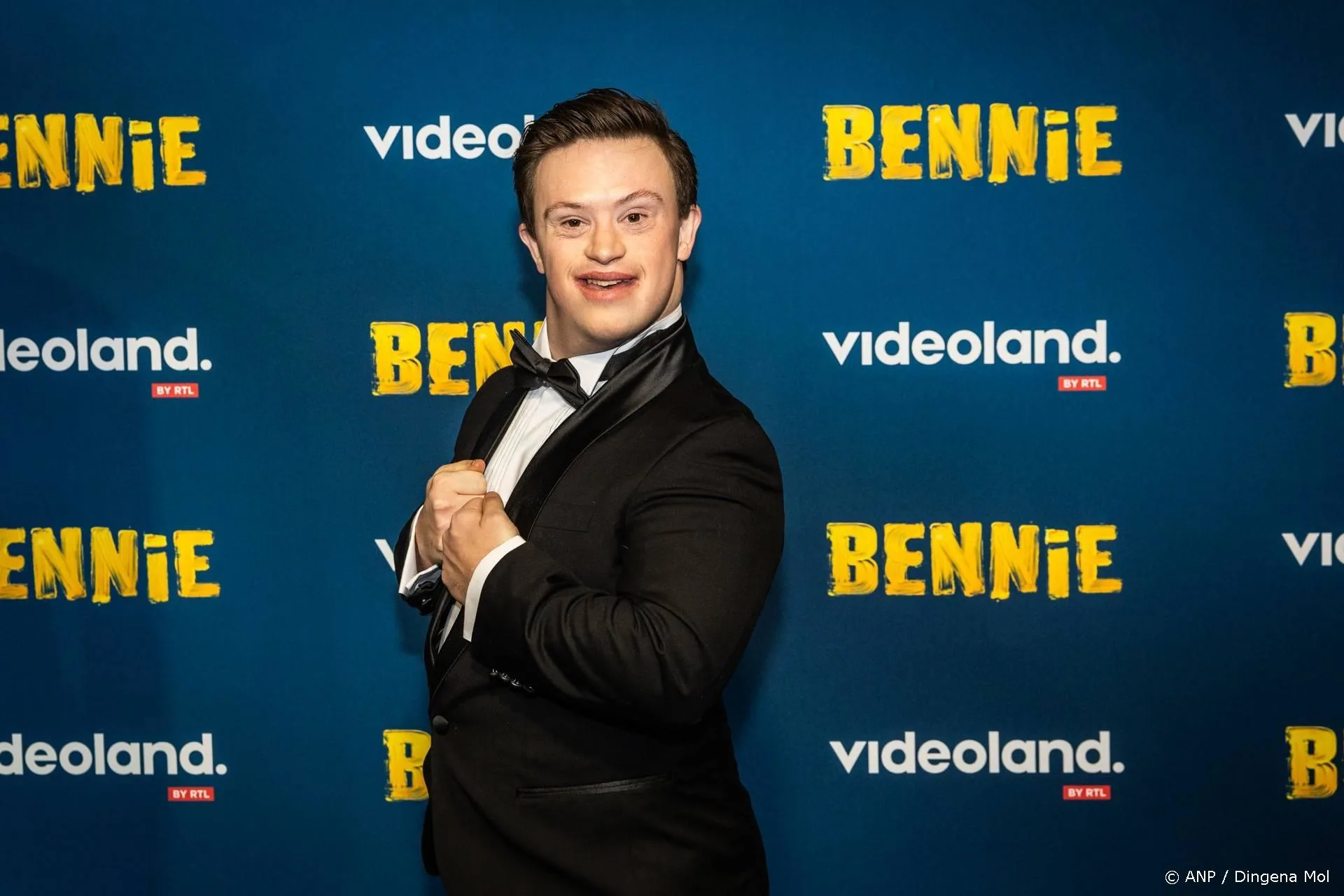 Bennie-acteur Wesley van Klink (25) wint Televizier-Ring Acteur