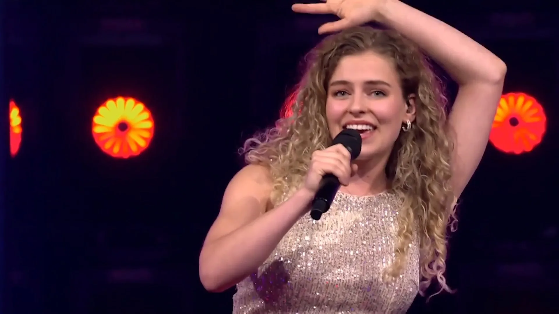 K3-Julia deelt groot nieuws over relatie met kersverse vriend