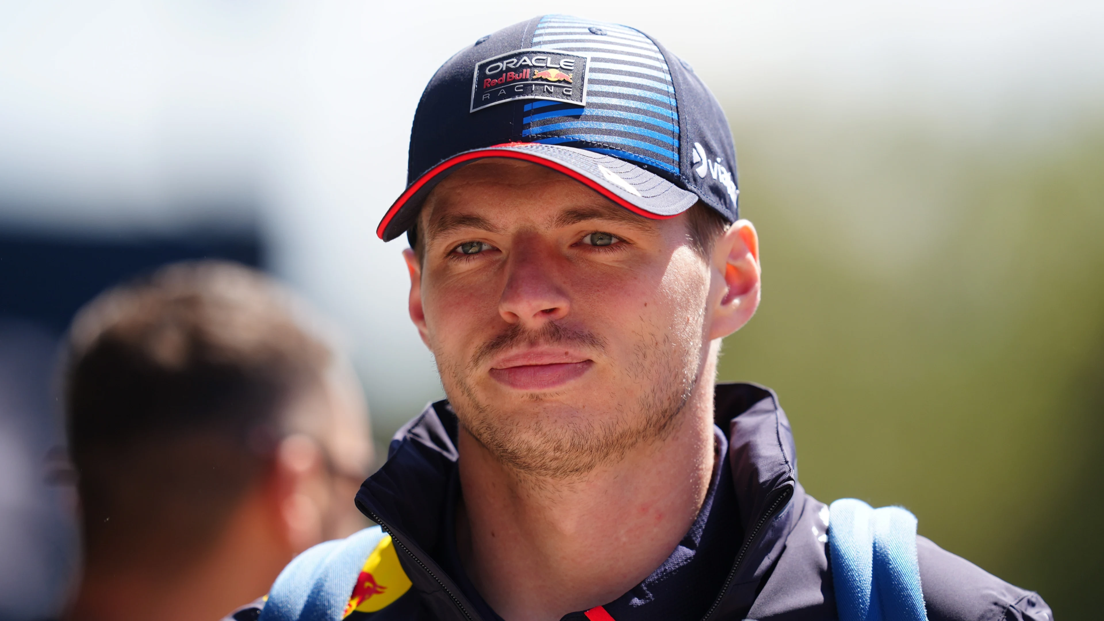 Fantastische winst voor Max Verstappen, blijft in race om wereldtitel