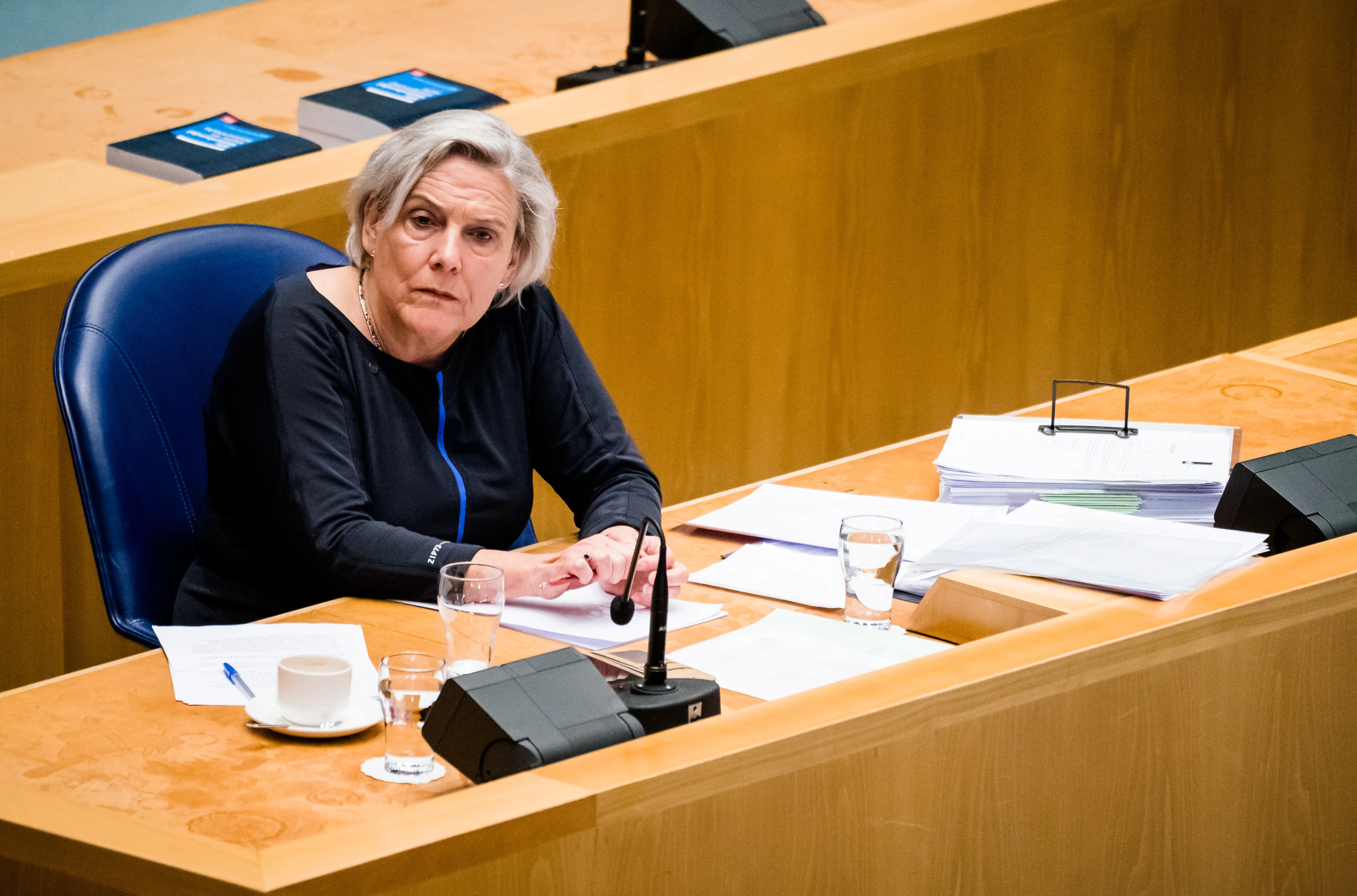 Kamerleden kritisch over hoge uitgaven Defensie aan feestjes, uitjes en geschenken