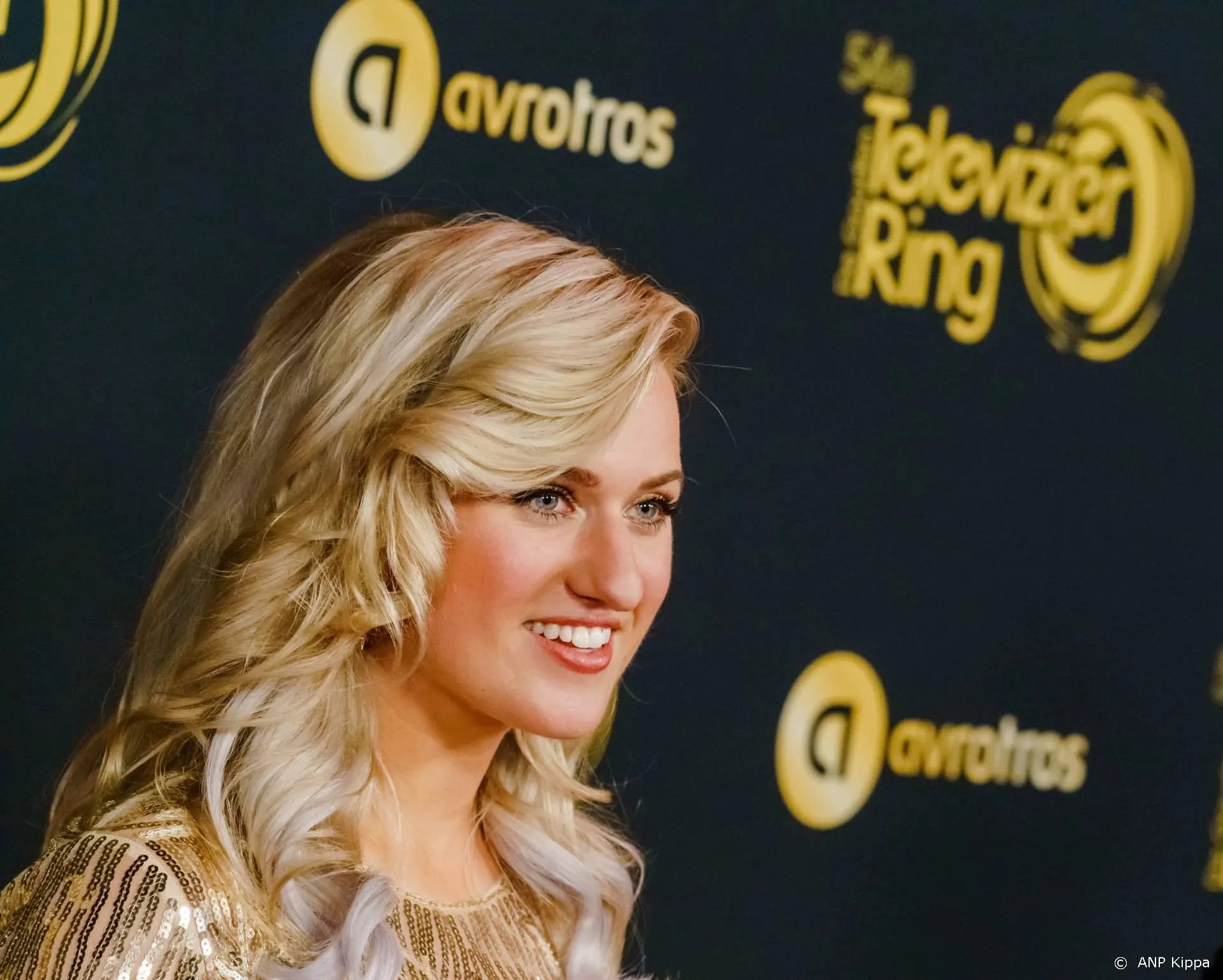 Duizenden mensen doen mee aan 'tabletactie' van Britt Dekker