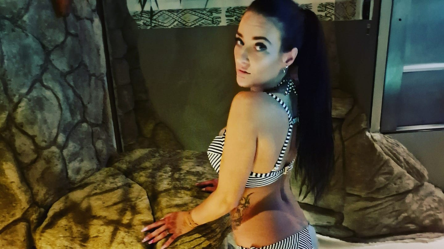 ZIEN: Nicol Kremers plaagt kijkers met sexy outfitje 