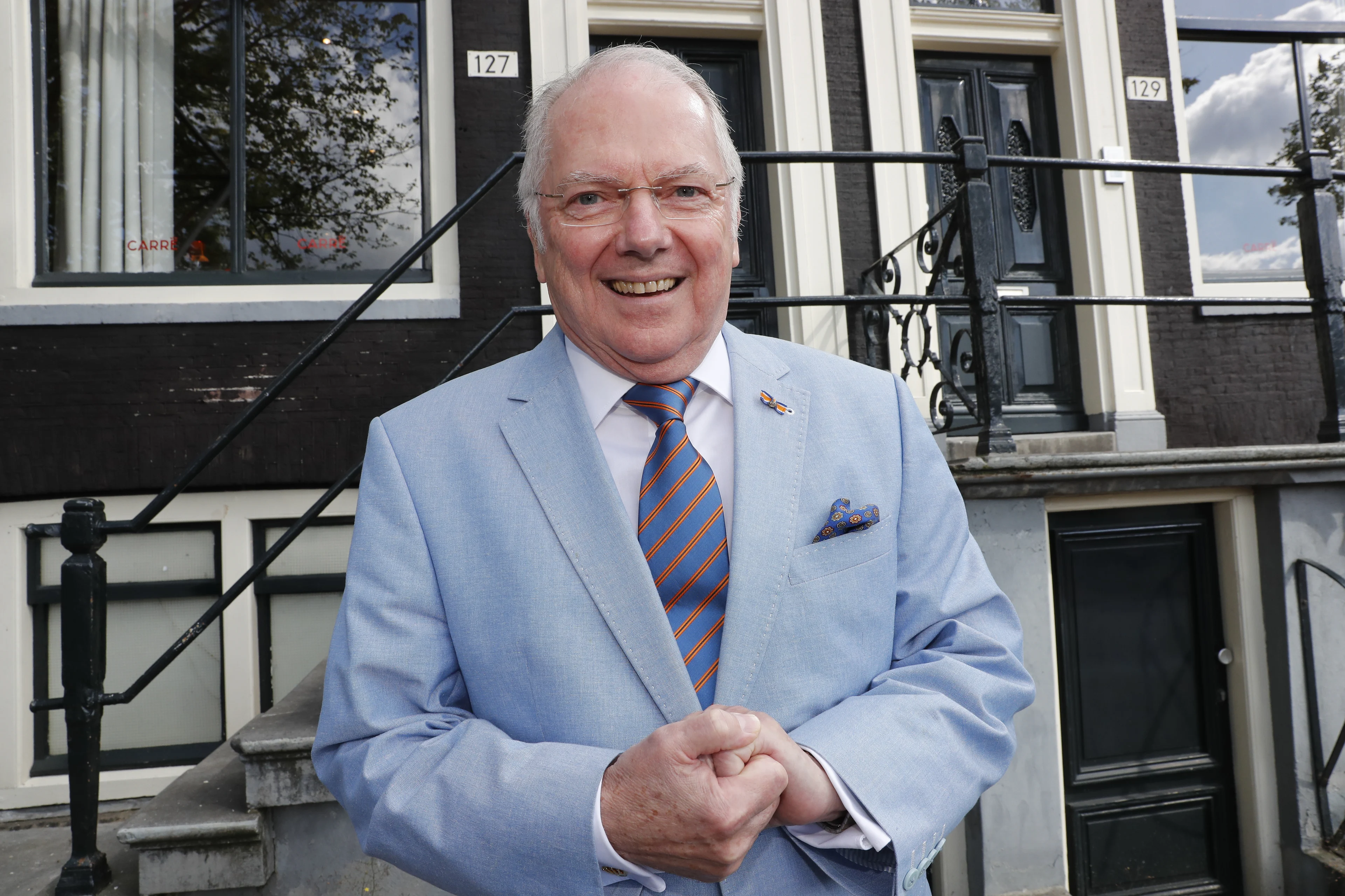 Ronnie Tober in tranen tijdens interview