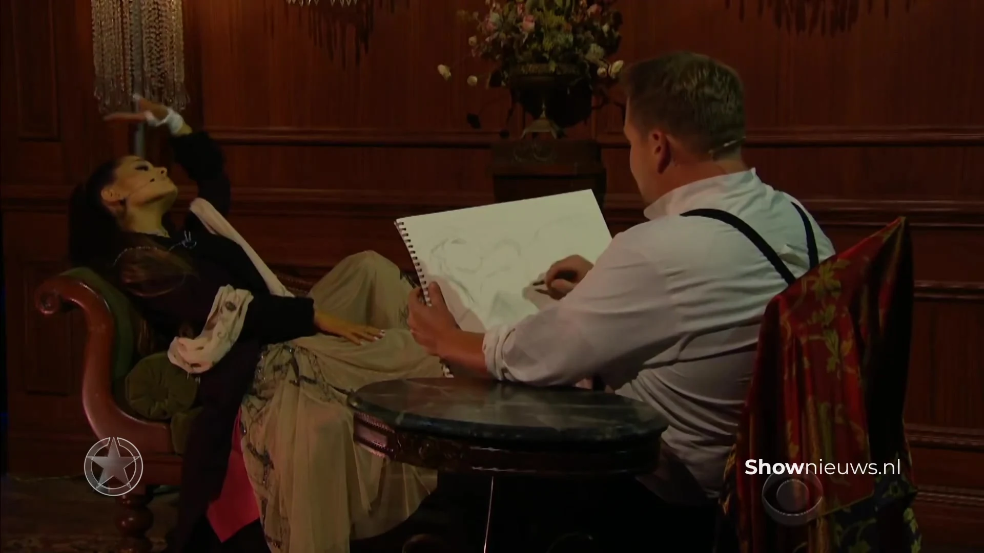 Ariane Grande en James Corden maken diepe indruk met Titanic optreden