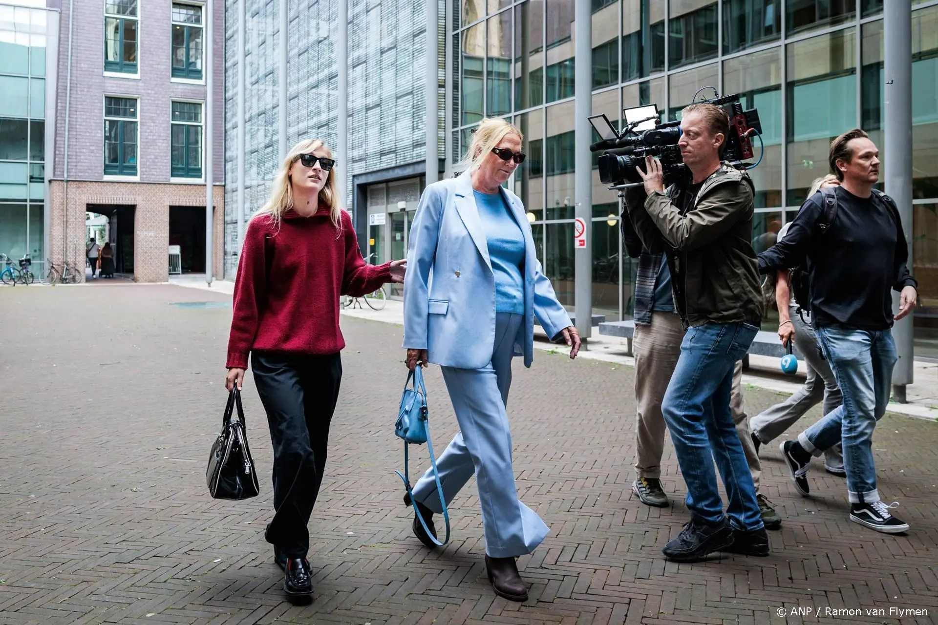 OM deelt heftige details over omgekomen broer S10