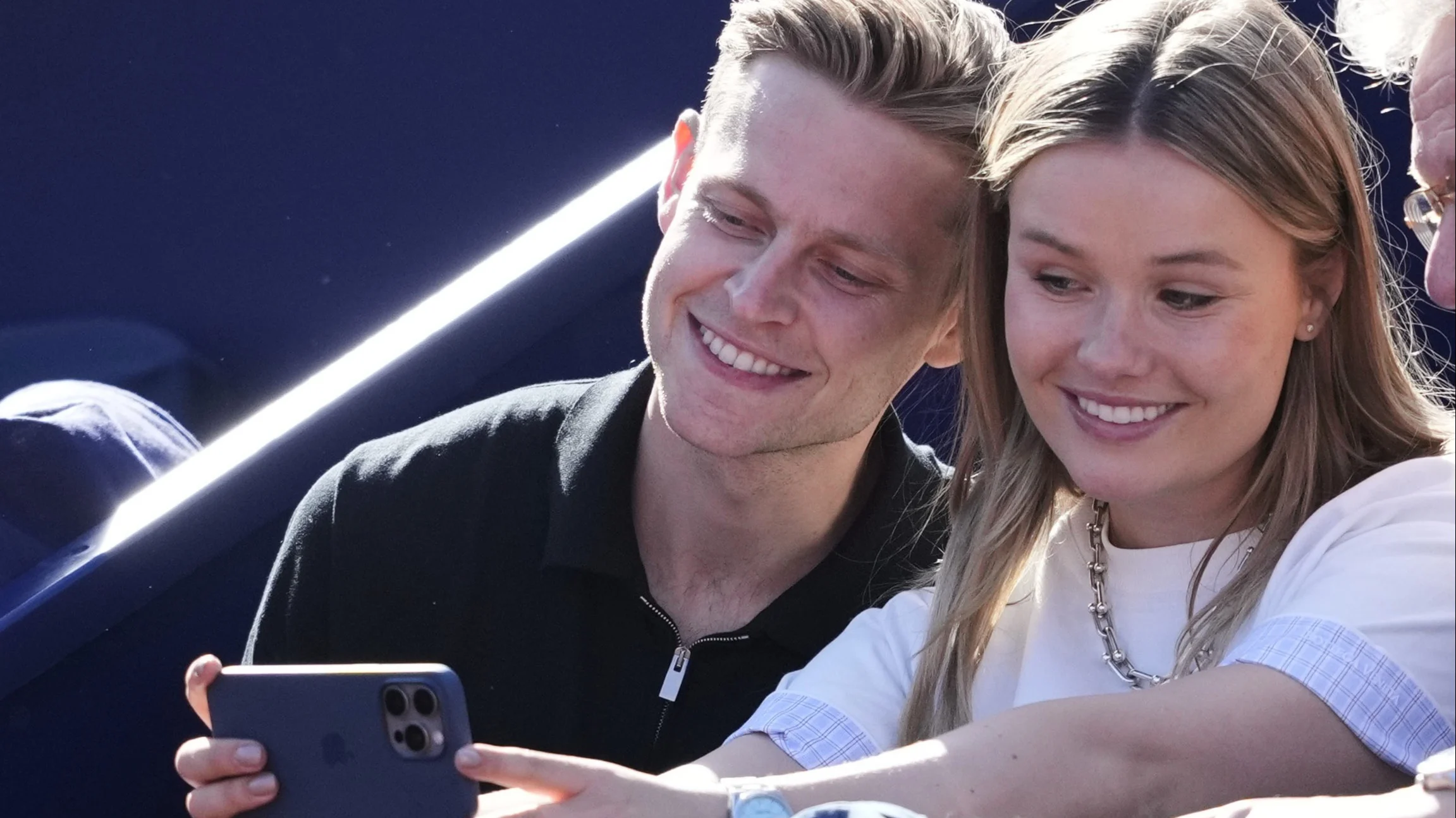 Frenkie de Jong geeft update over pasgeboren zoon