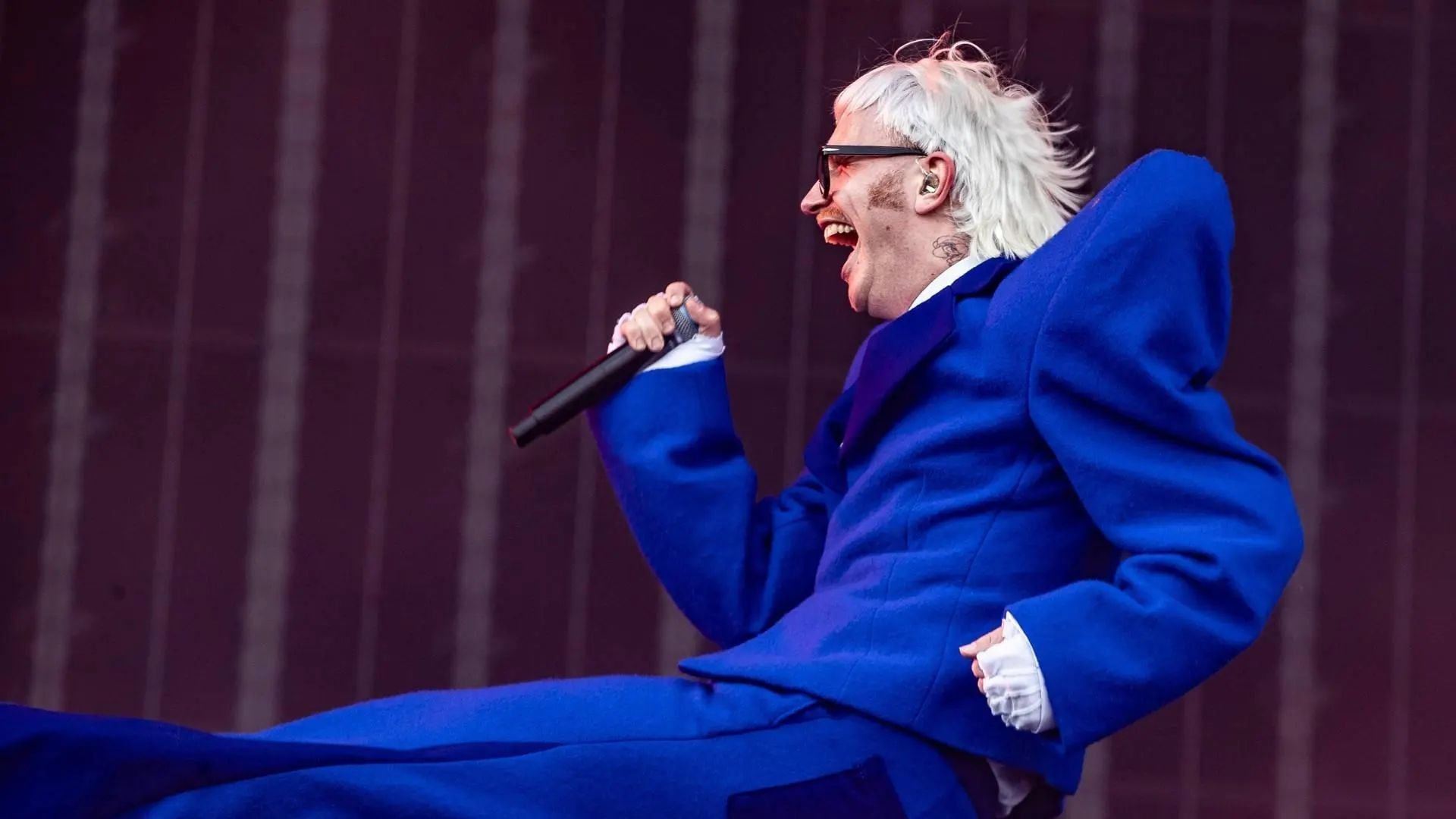 Joost Klein kondigt groot nieuws aan