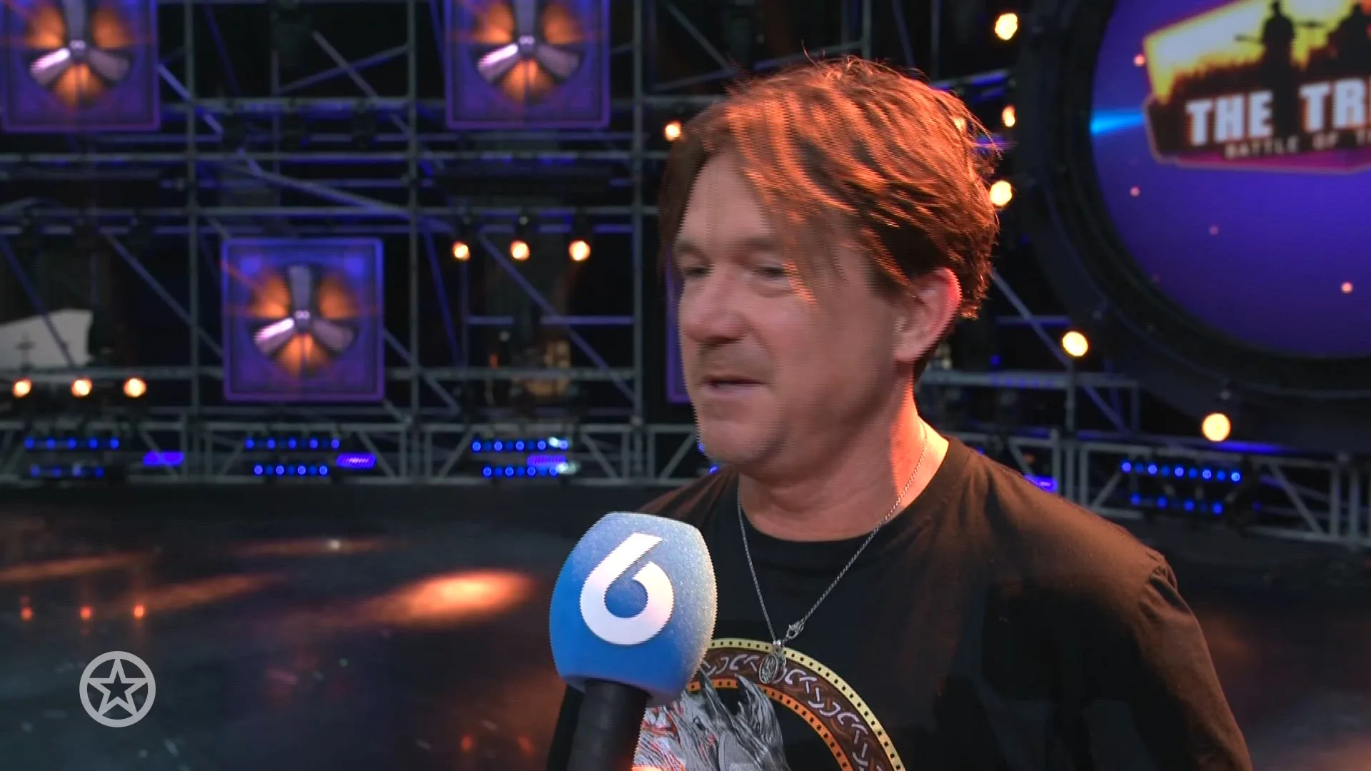 Johnny de Mol vertelt over zijn nieuwe podcast met politici