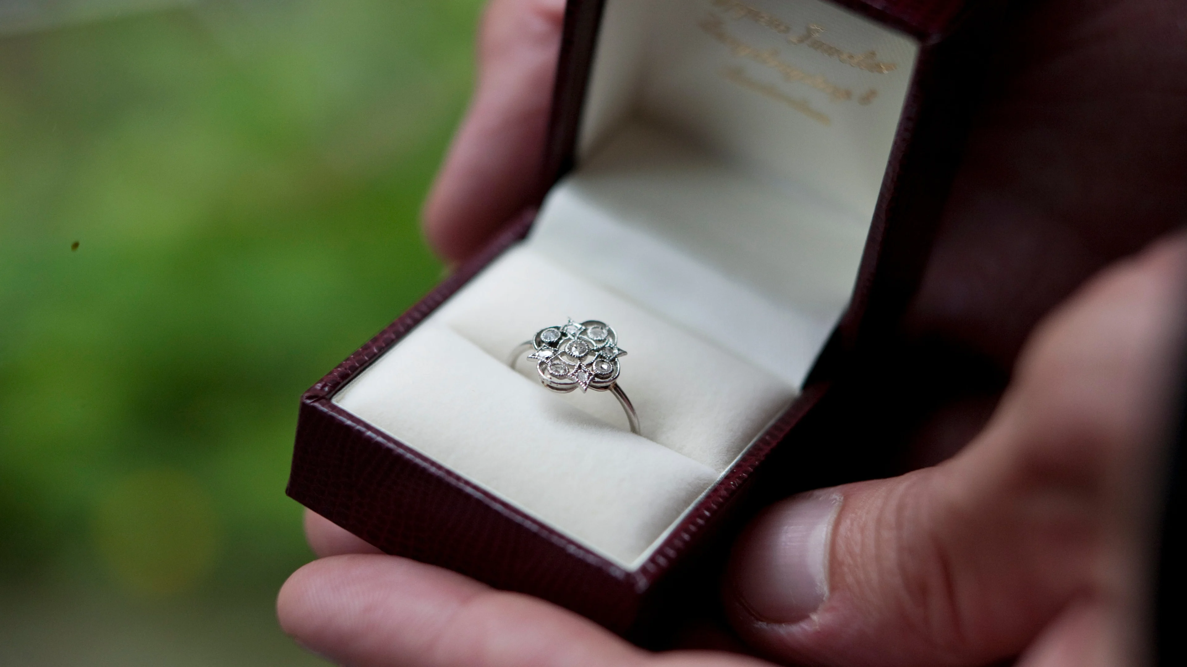 OMG! Deze BN'er is al jaren stiekem verloofd