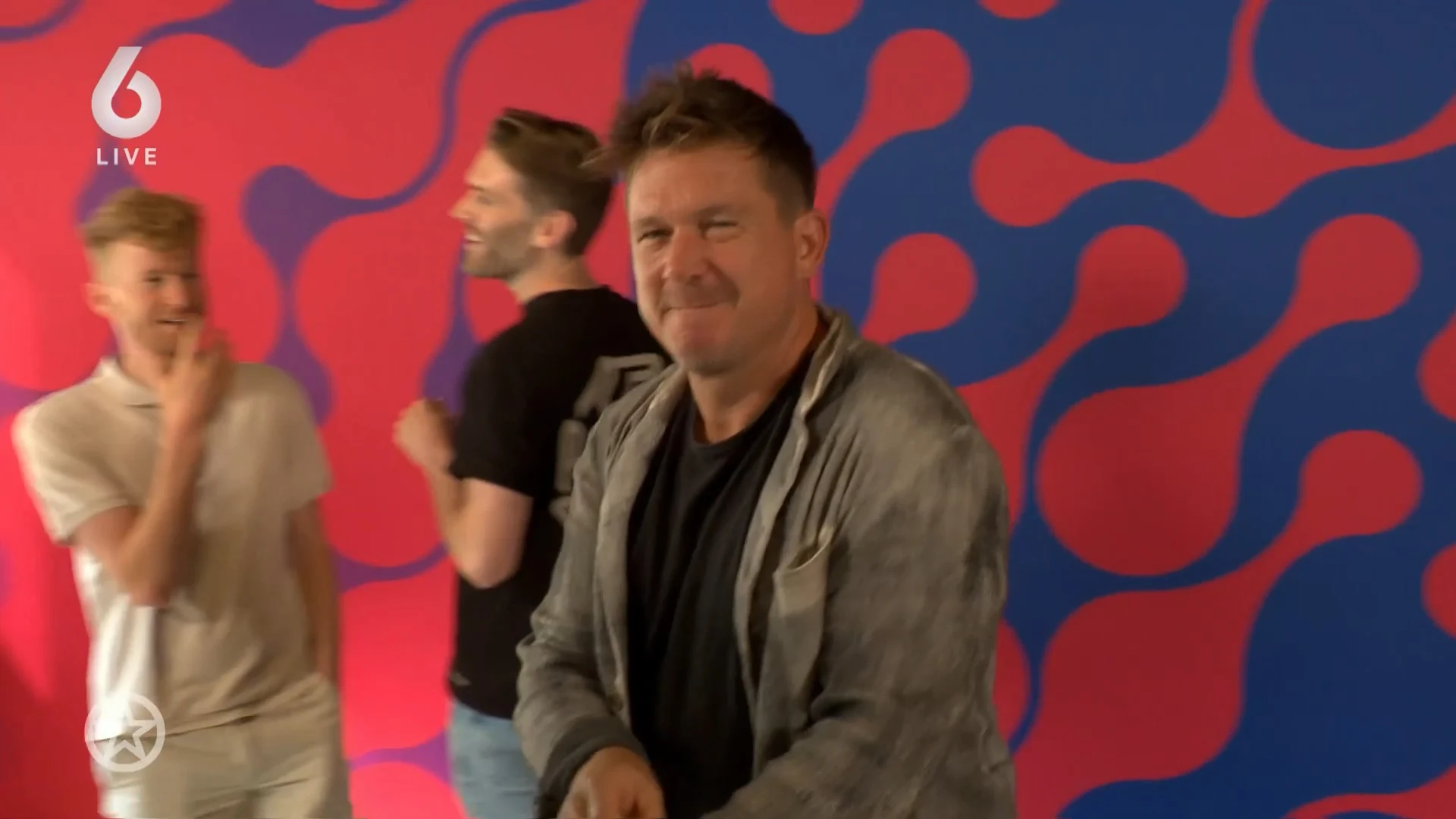 Shownieuws-tafel  over seizoenspresentatie Talpa