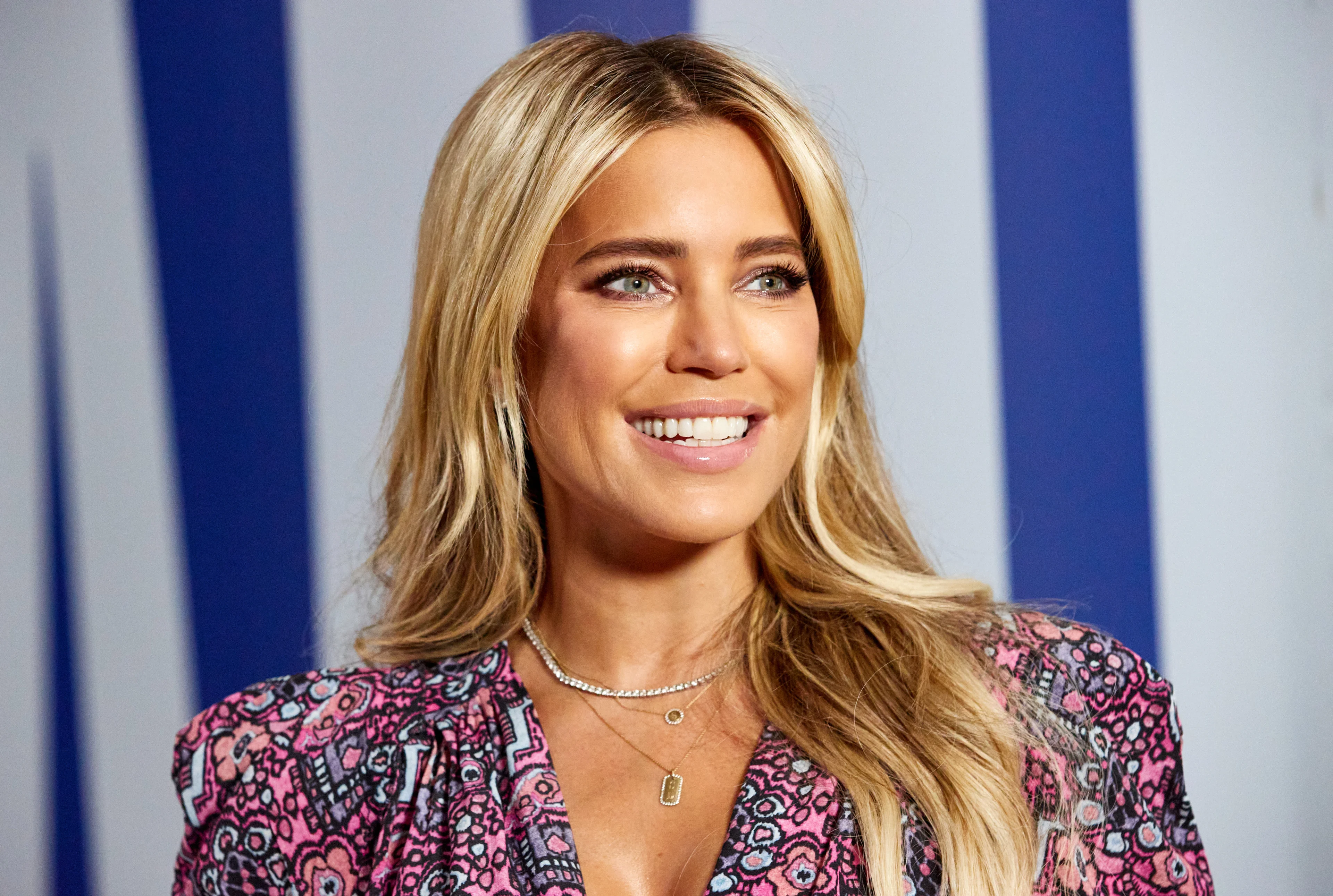 ZIEN: 3FM-DJ Rámon ontdekt photoshopfoutje bij Sylvie Meis