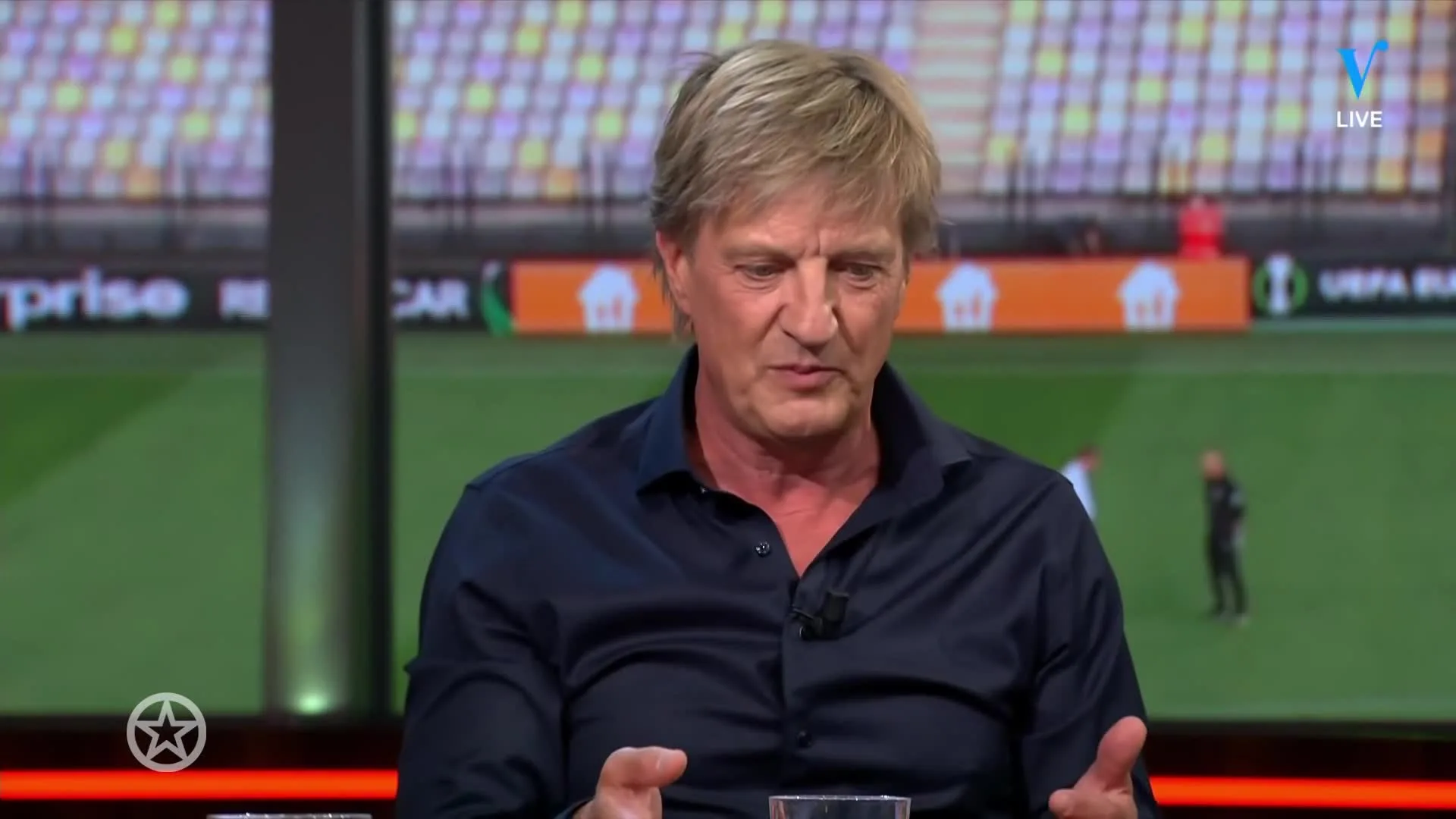 Johan Derksen vernietigend over Humberto Tan