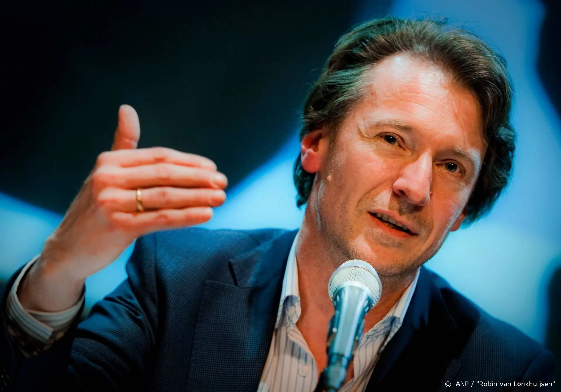 Dirigent Marc Albrecht geridderd