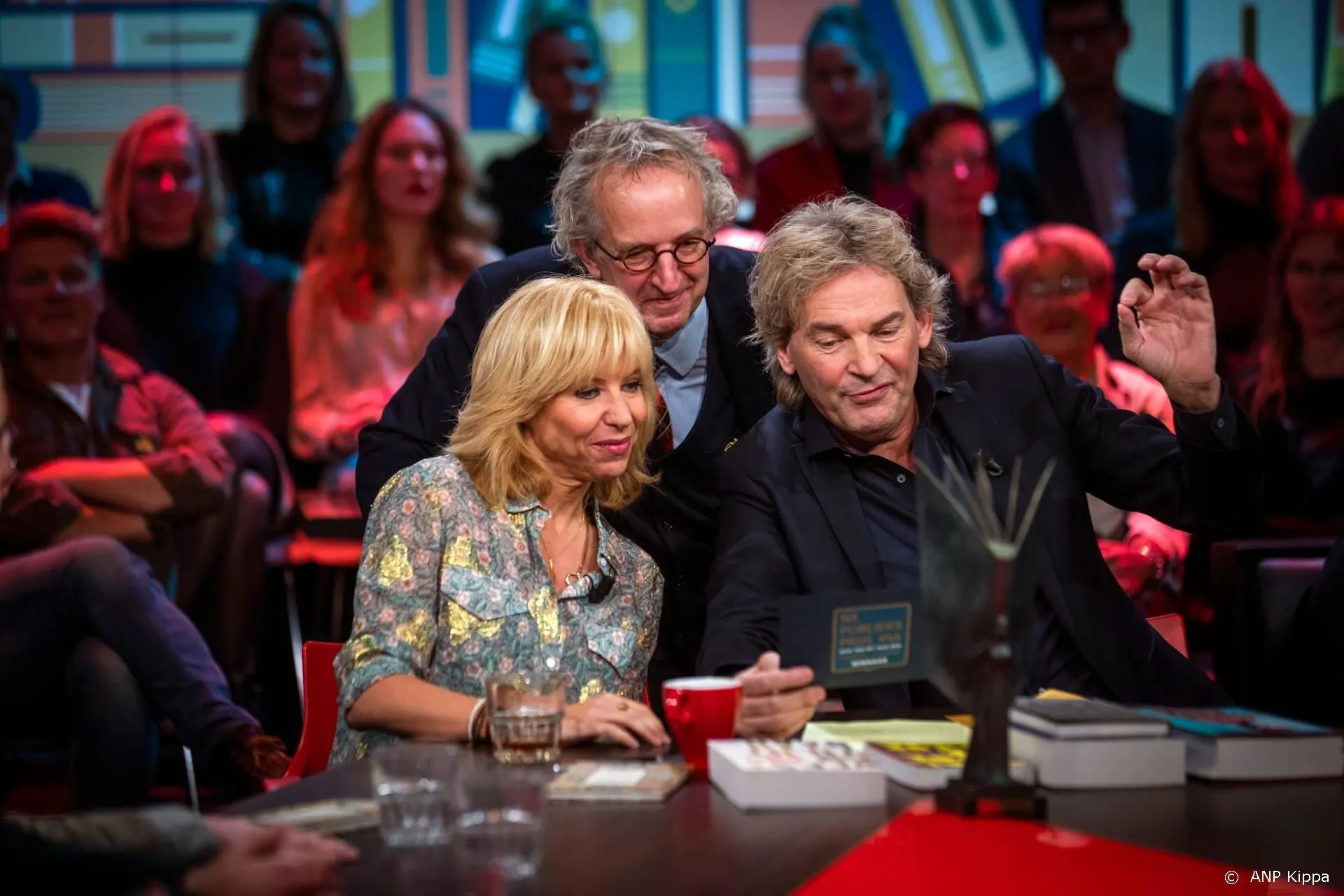 Claudia de Breij blijft binnen met keelpijn