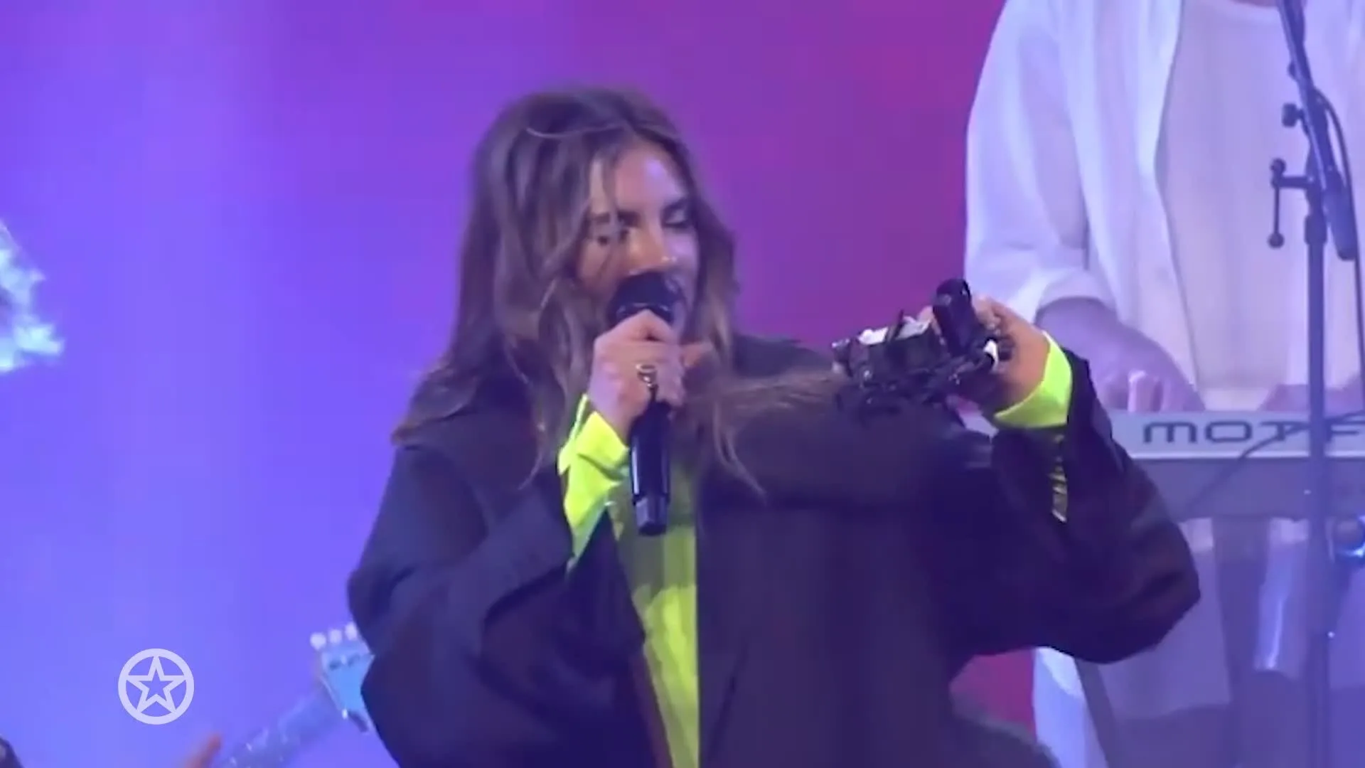 ZIEN: Maan beleeft bizar moment met drone