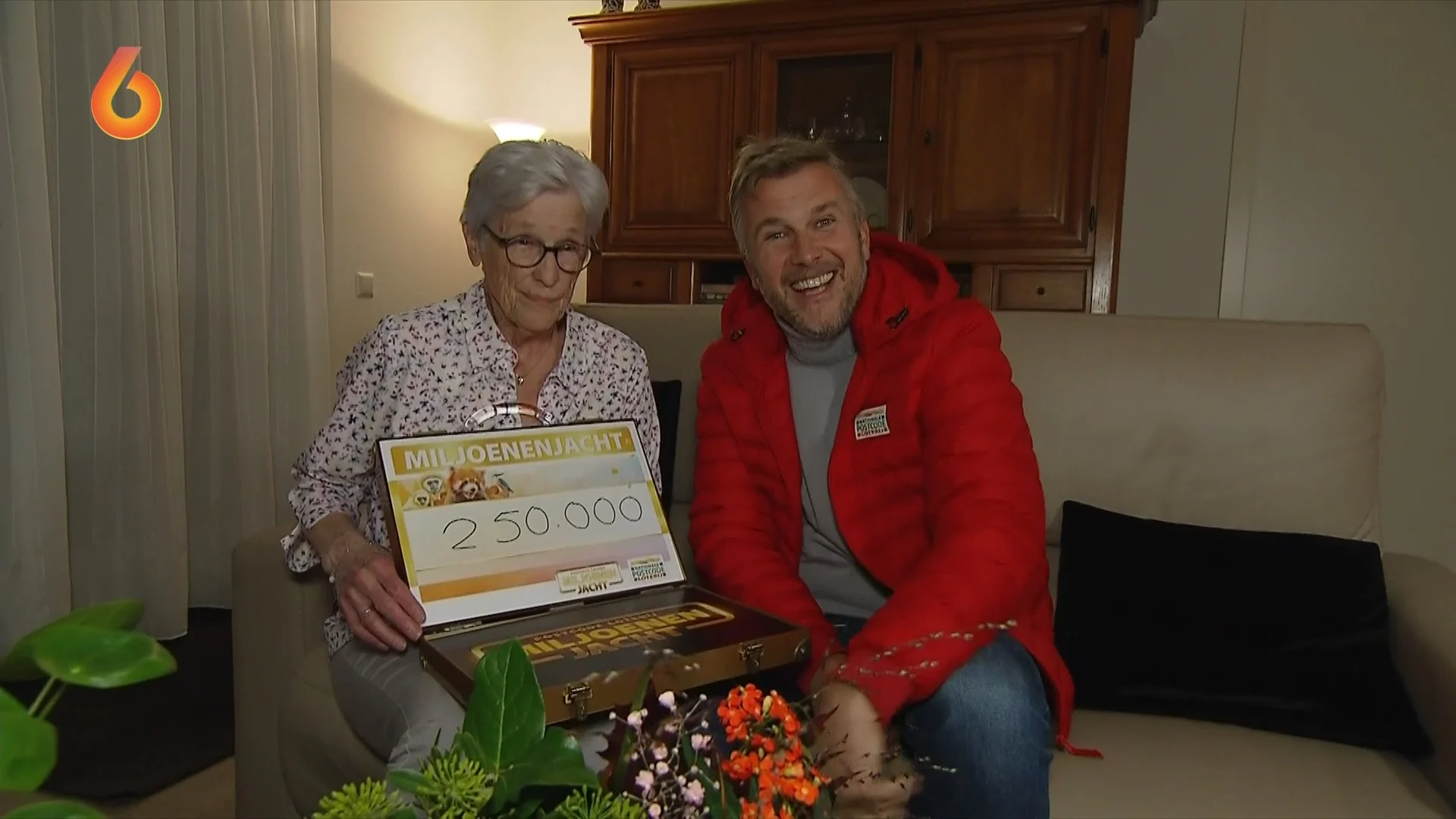 Thuiswinnaar Miljoenenjacht Riet Wint 250.000 Euro en wordt overmand door emoties