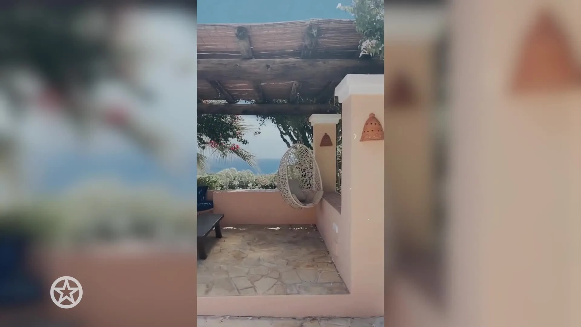 Elise Boers geeft rondleiding in vakantiehuisje op Ibiza