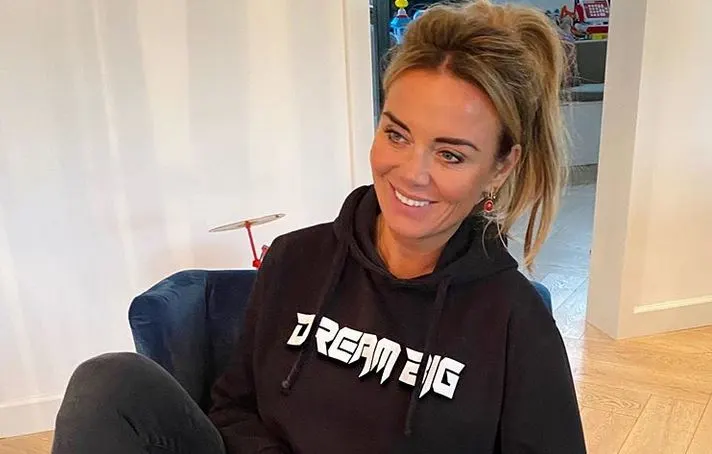 ZIEN: Monique heeft dubbelganger... in schoonfamilie!