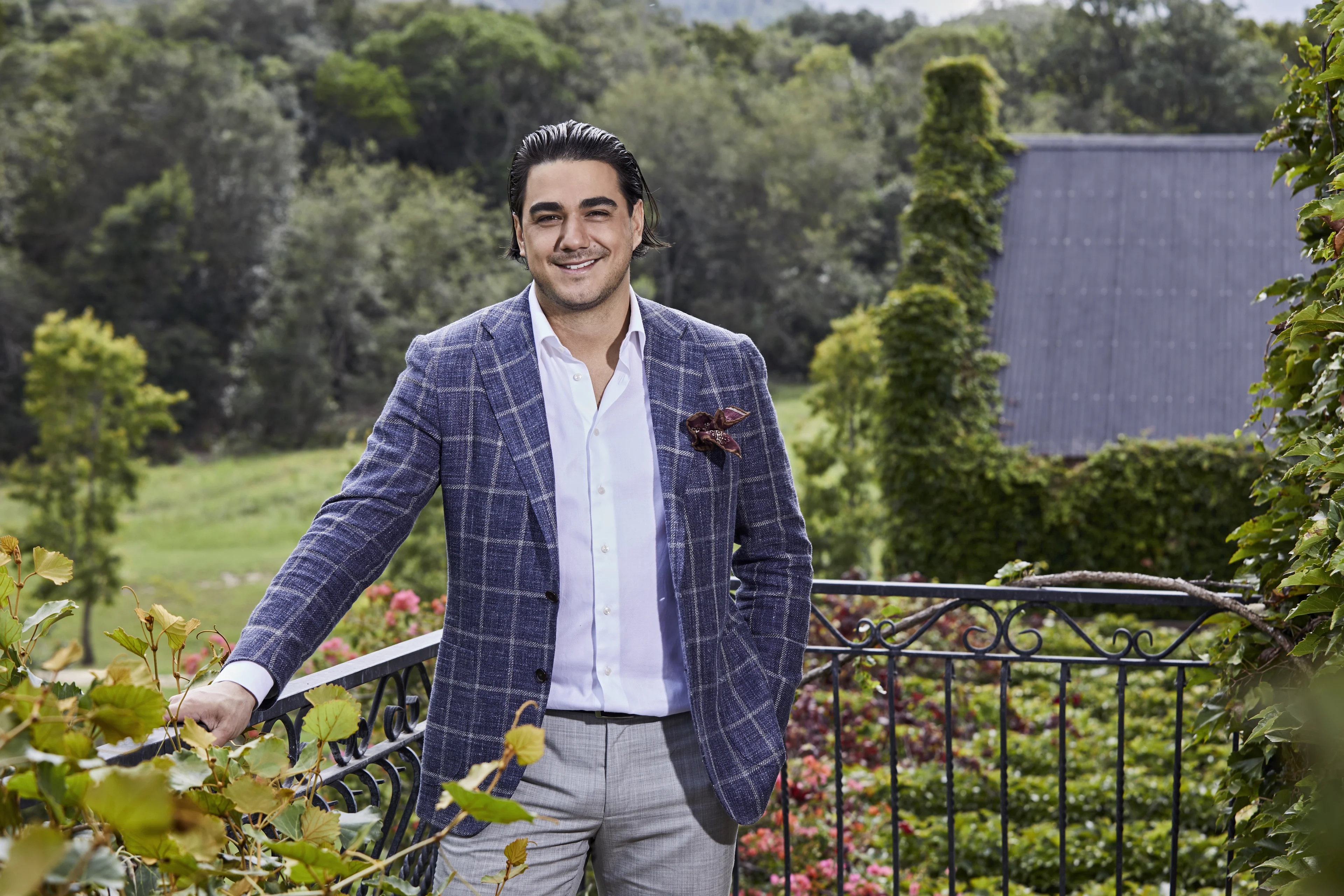 Jethro verklapt hoe het er echt aan toe gaat bij De Bachelorette