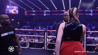 Fabiola stapt boksring in en het loopt helemaal uit de hand