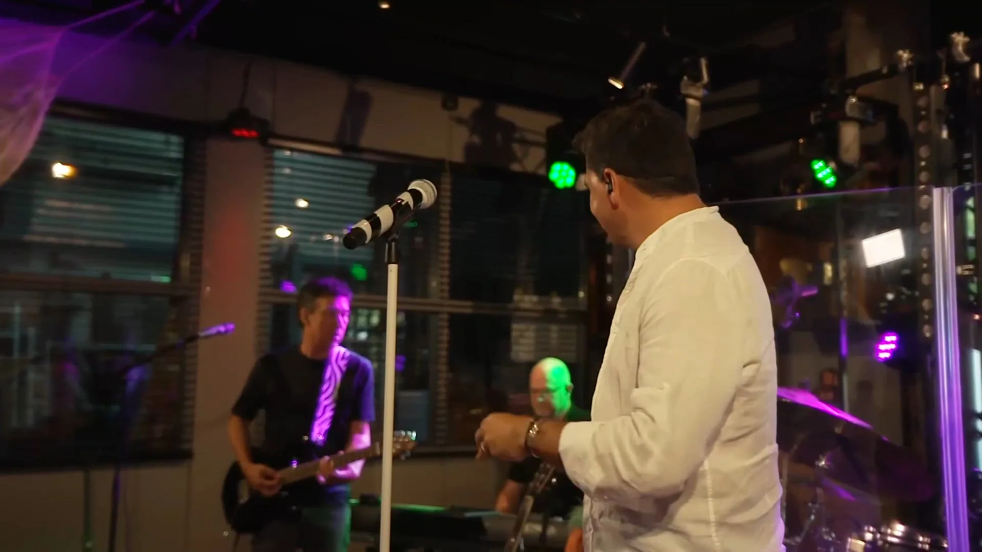 Tranquilo, Jan Smit doet zijn nieuwe single! (TV 538)