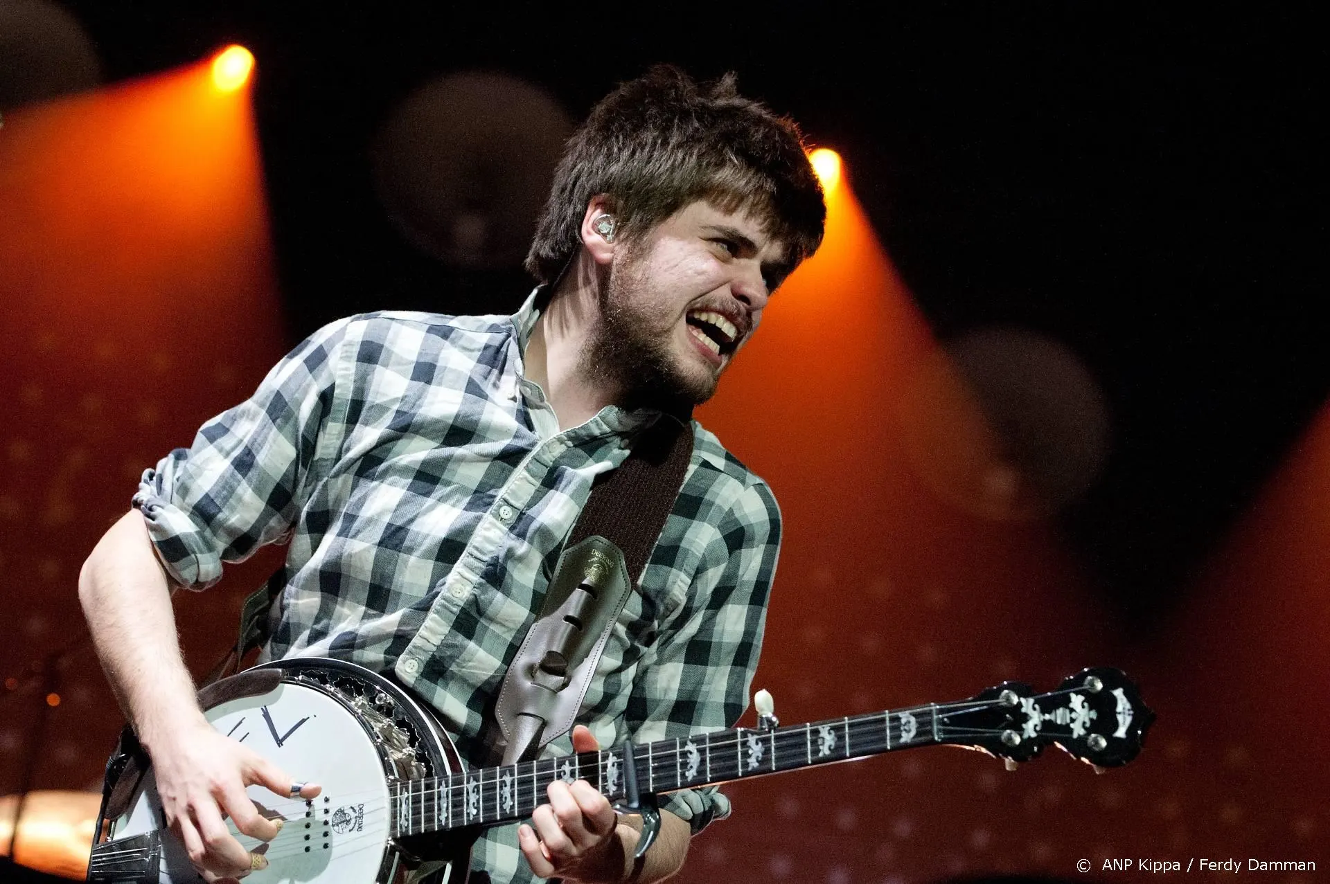 Kritiek op banjospeler Mumford & Sons voor steun rechtse activist