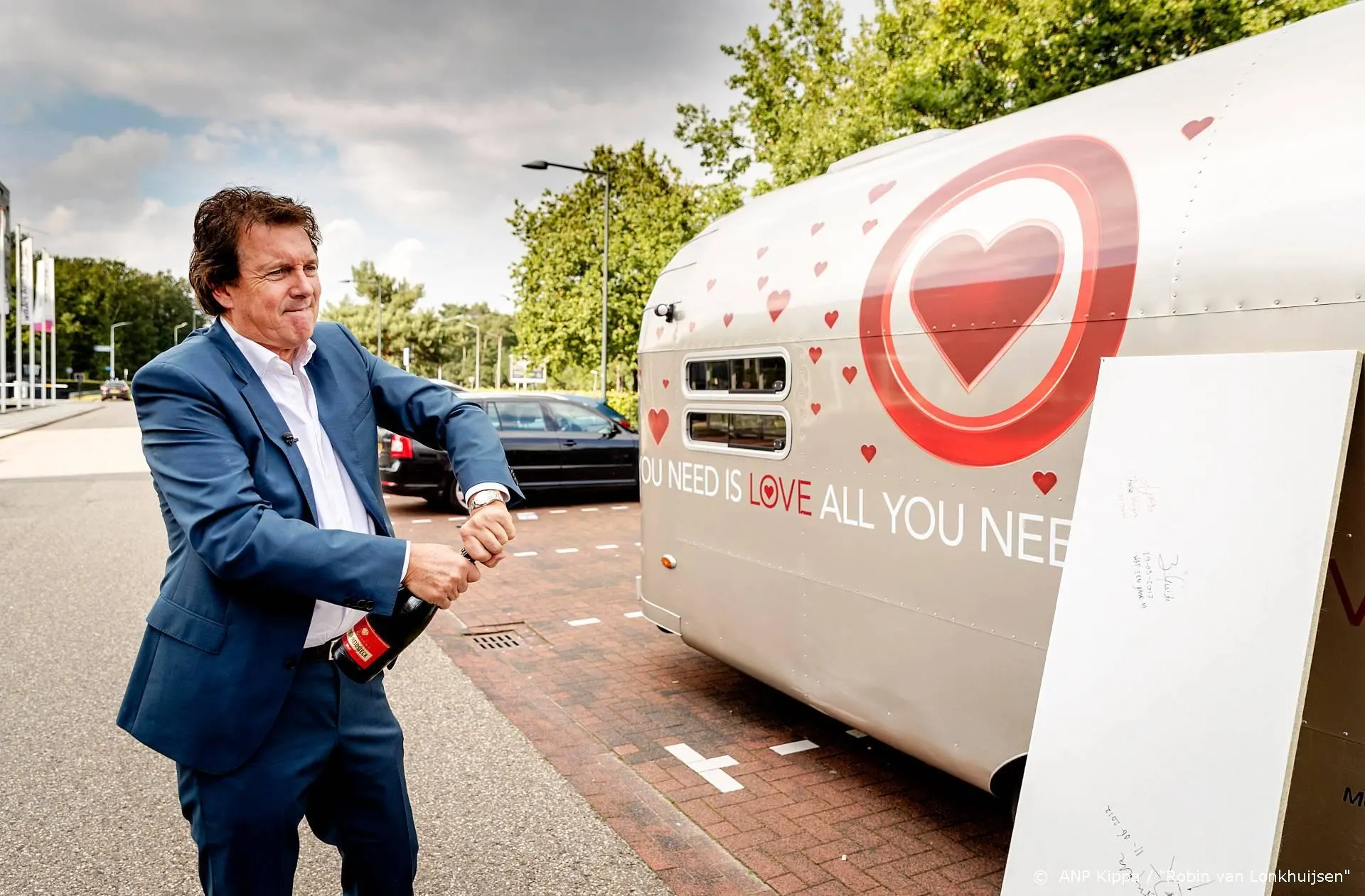 Moederdaguitzending All you need is love trekt 836.000 kijkers