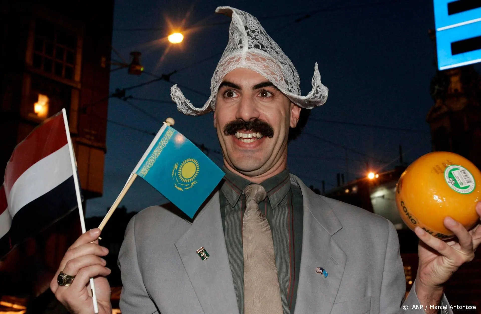 Nieuwe Borat-film dag eerder uitgebracht vanwege ophef