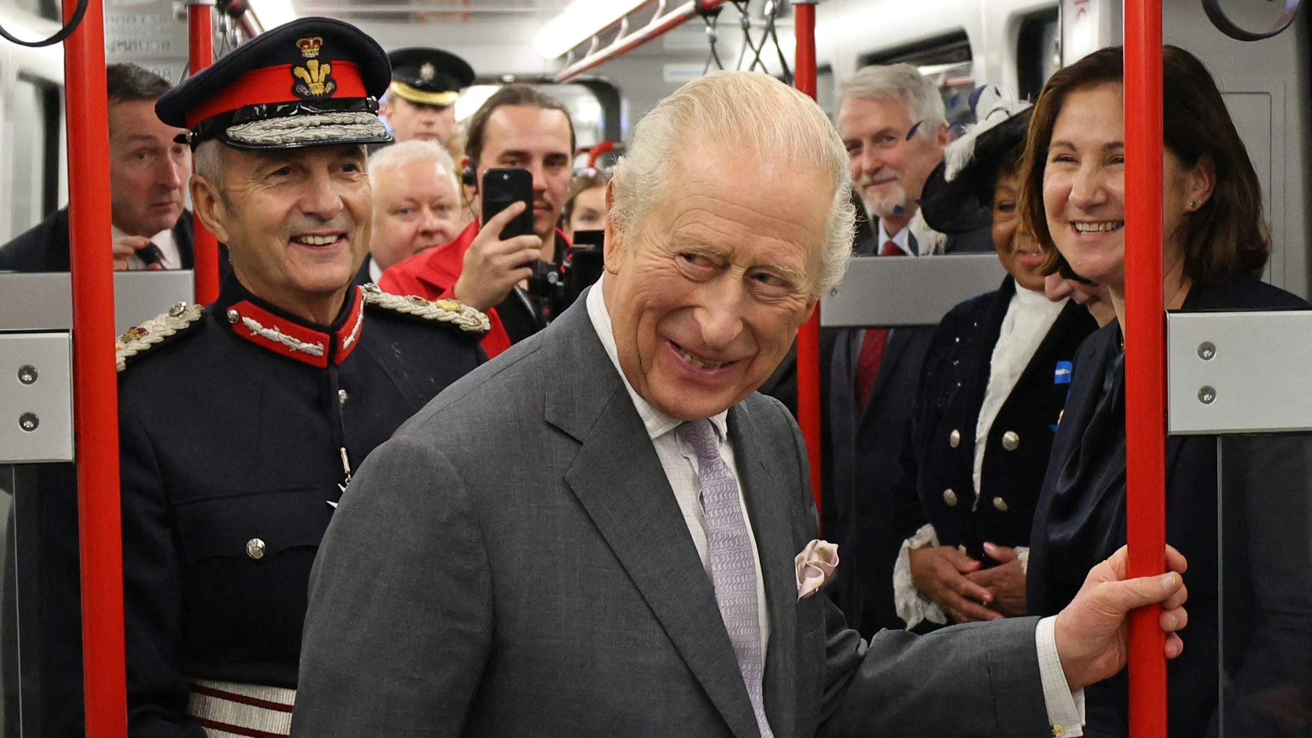 Koning Charles deelt 'goed nieuws' over kankerbehandeling