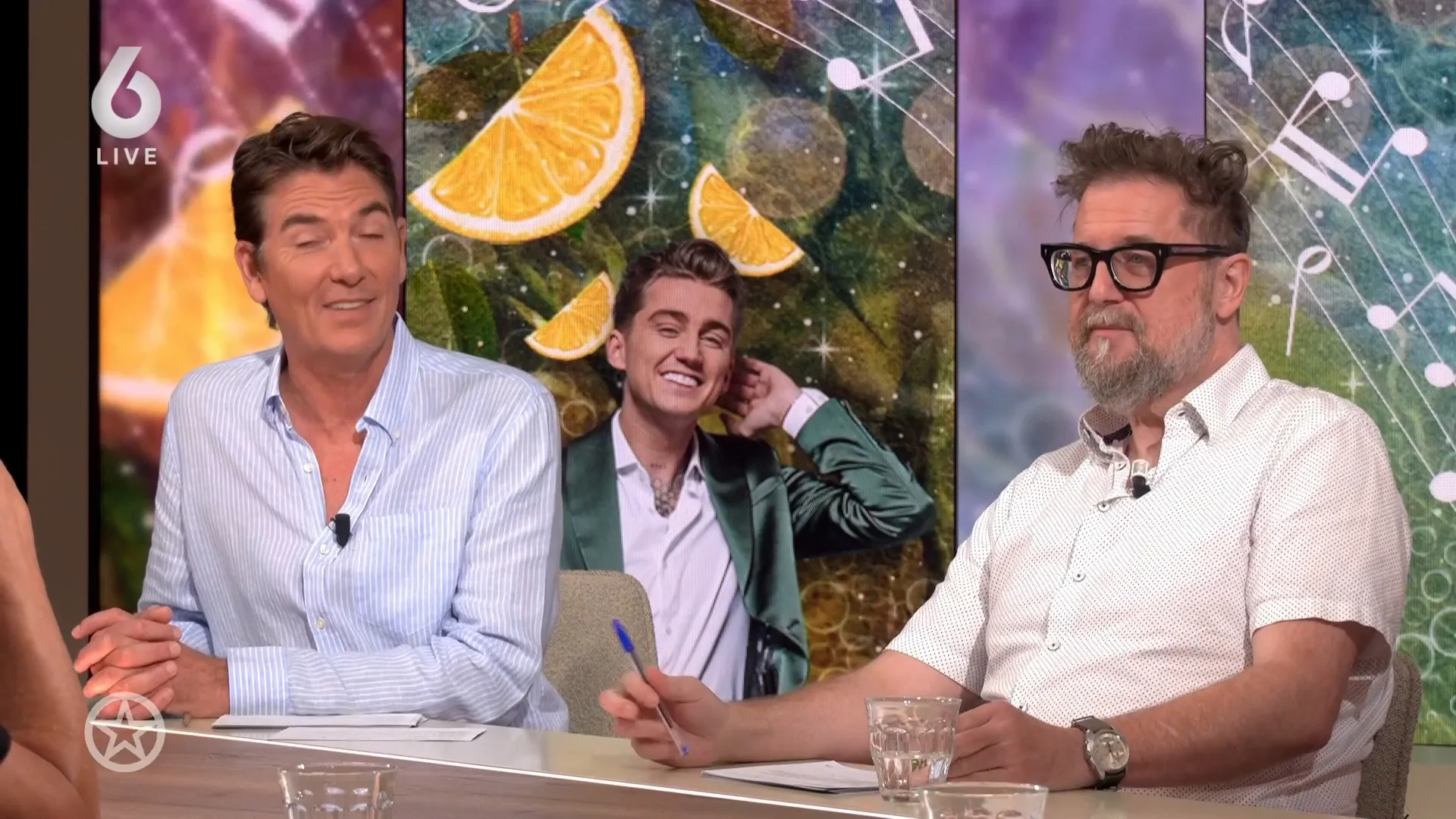 Mart Hoogkamer brengt Ik Ga Zwemmen uit in het Duits