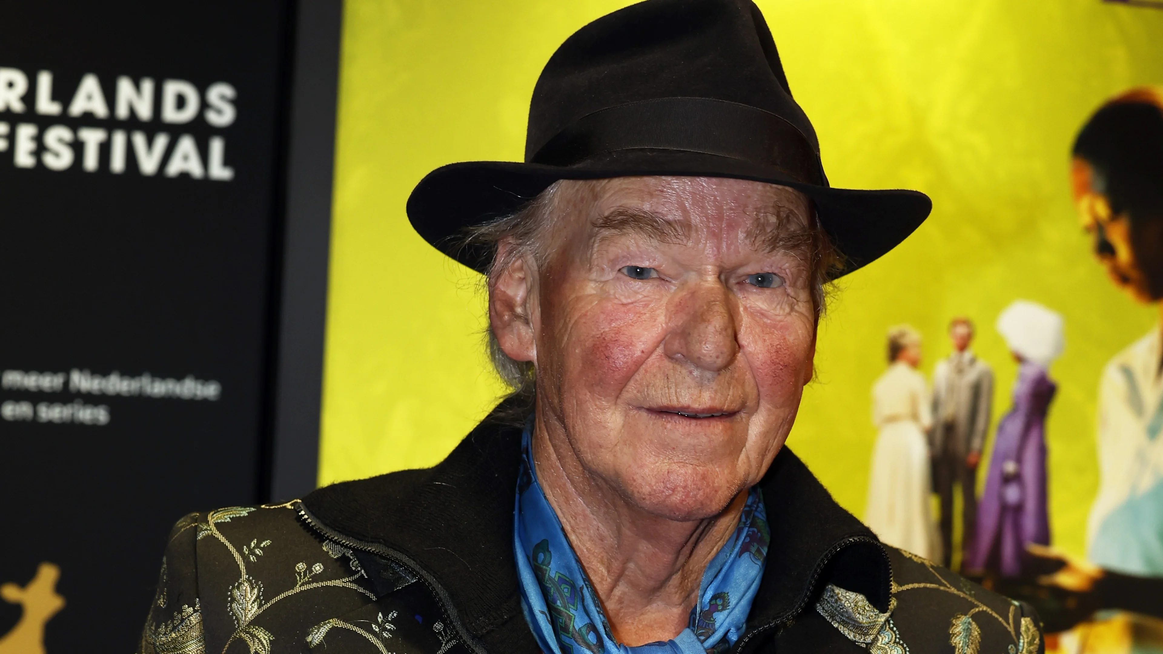 Acteur Peter Faber verdedigt 'pikante foto's' sturen