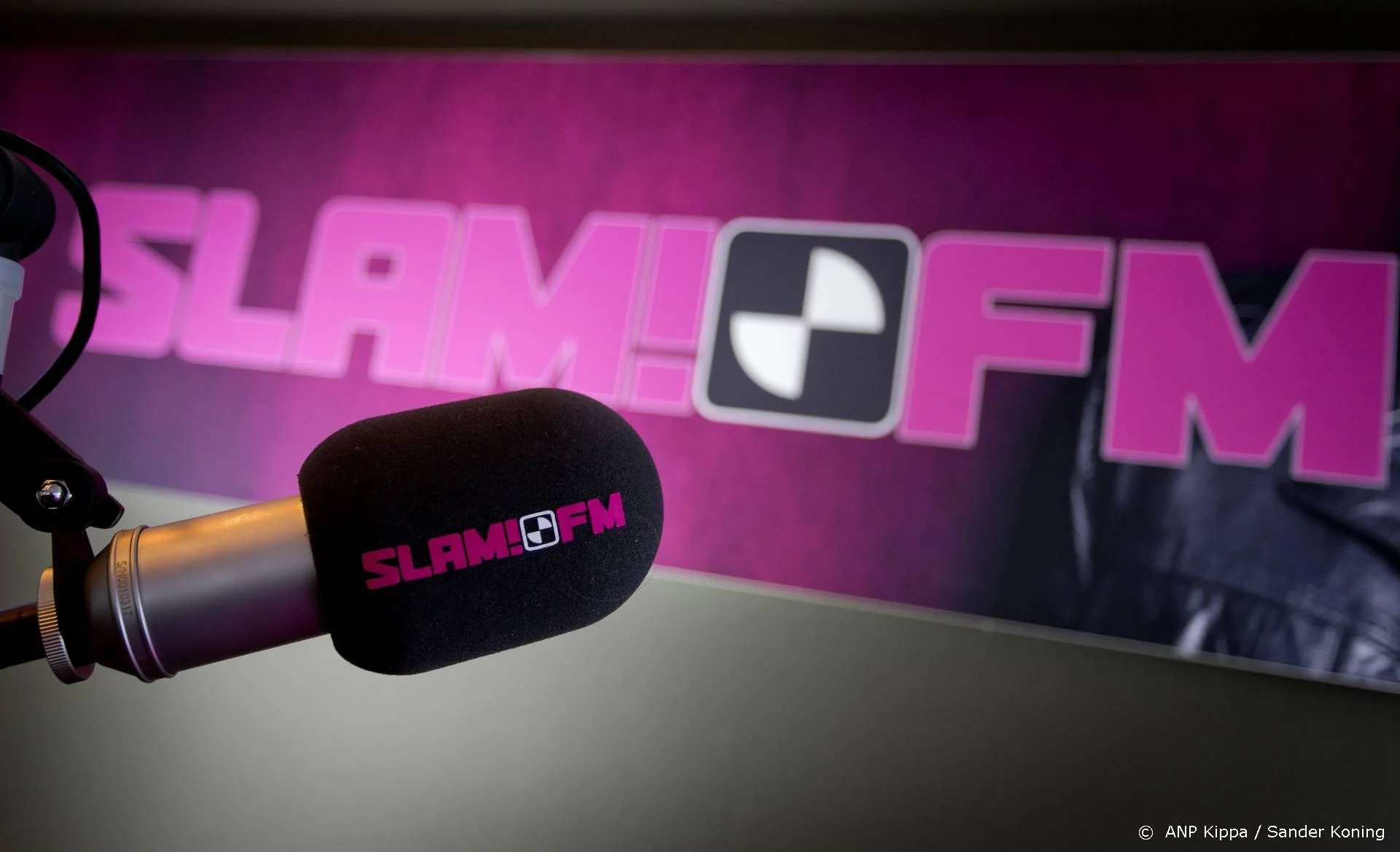 Radiostation SLAM! begraaft dj's levend voor Halloweenspel