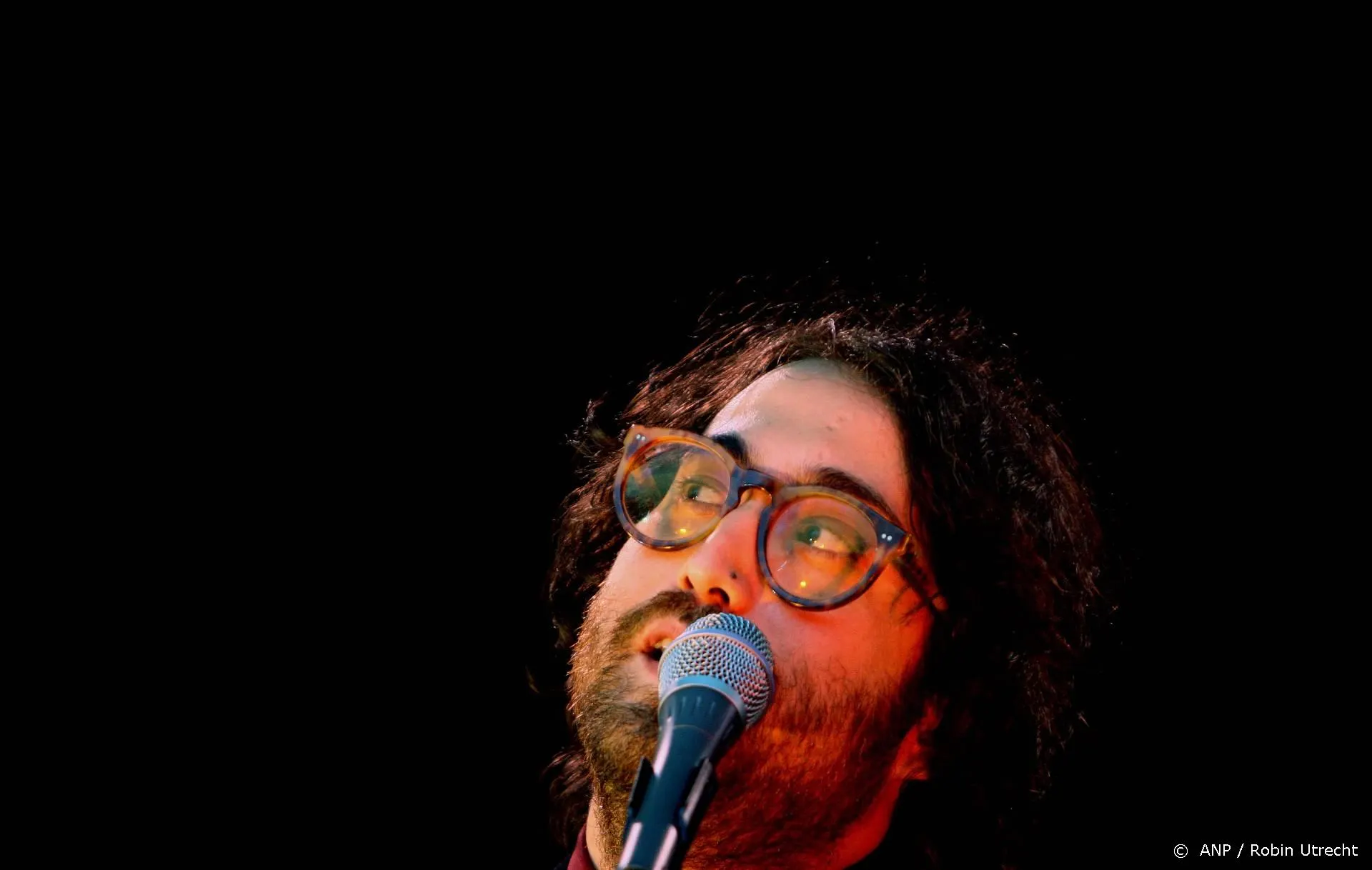 Zoon John Lennon te spreken over nieuwe album Paul McCartney