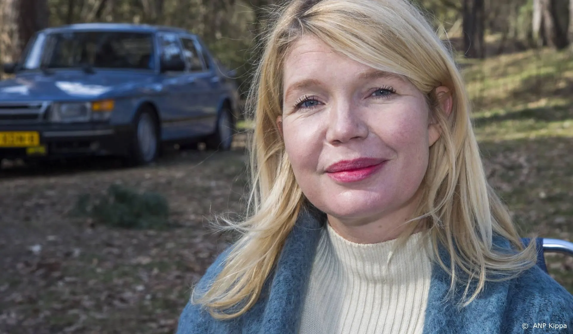 Tjitske Reidinga gaat uit de kleren