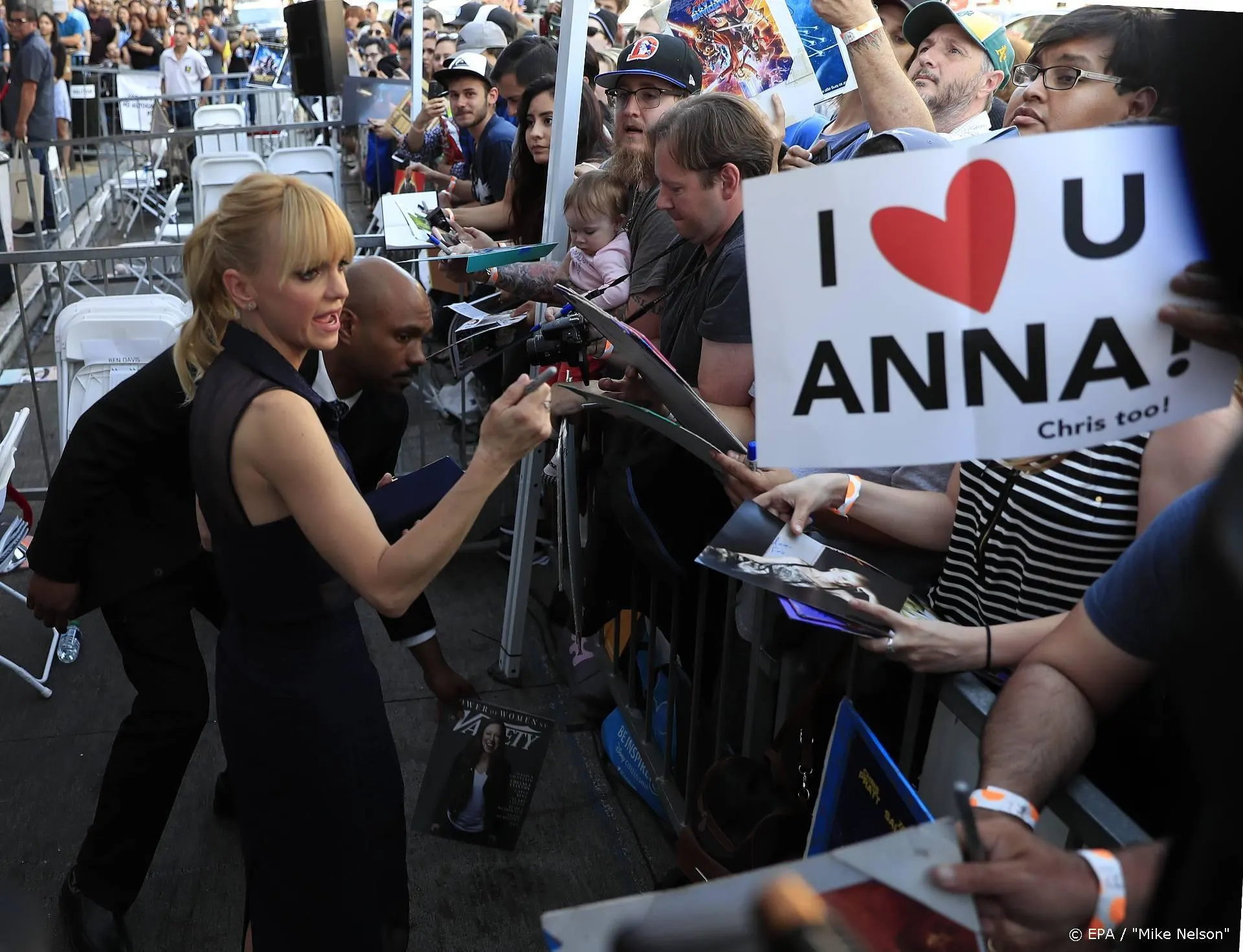 Anna Faris bevestigt verloving