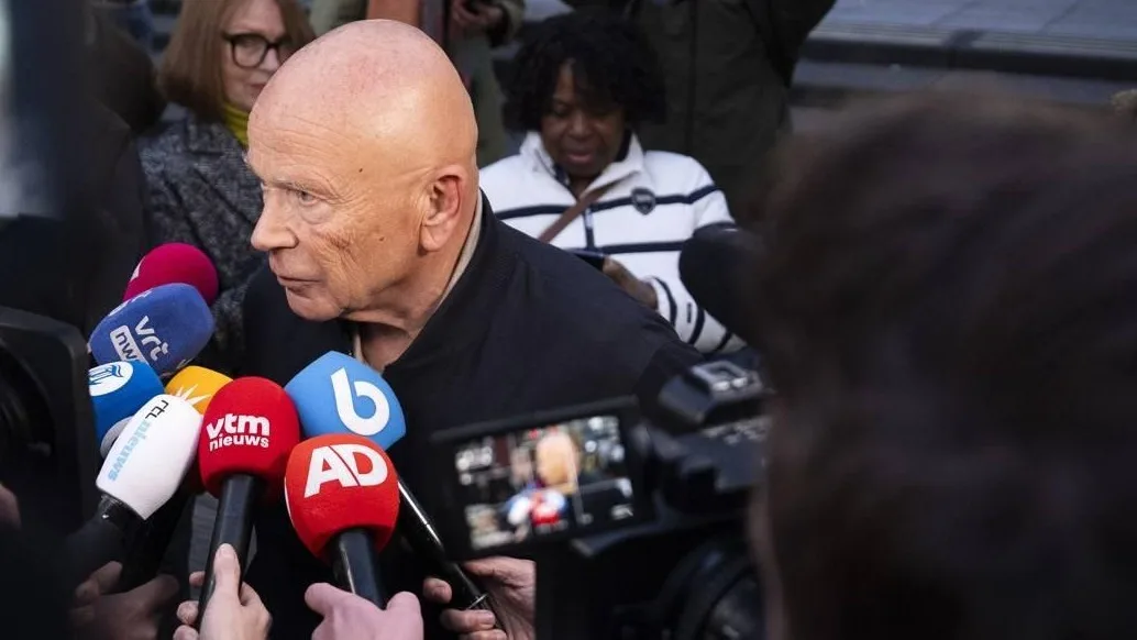 Peter Plasman, advocaat aangeefster, reageert bij aankomst rechtbank