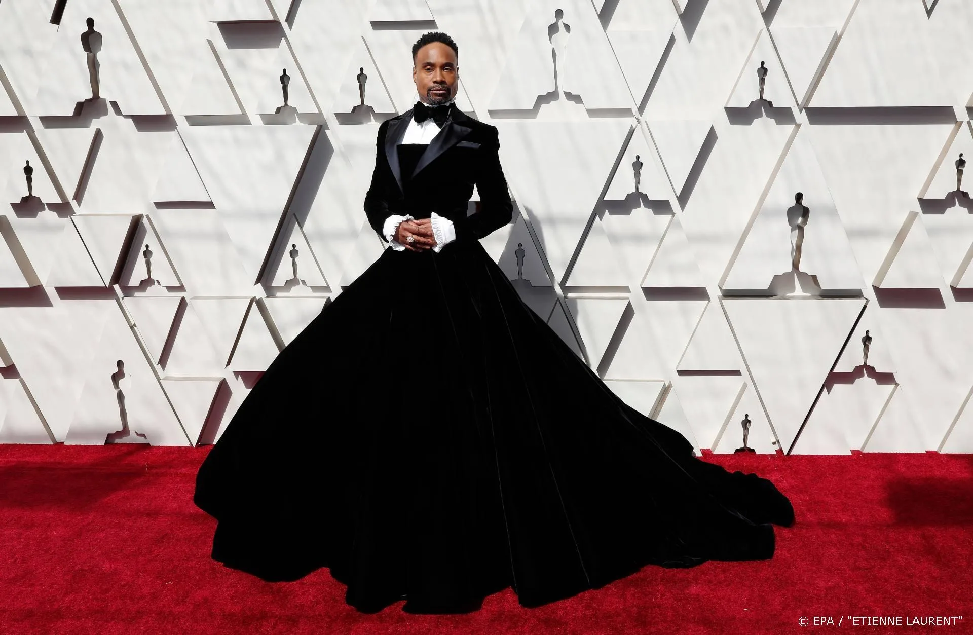 Billy Porter wuift Sesame Street-kritiek weg