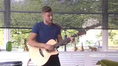 Bram wordt verrast met fantastisch nieuws